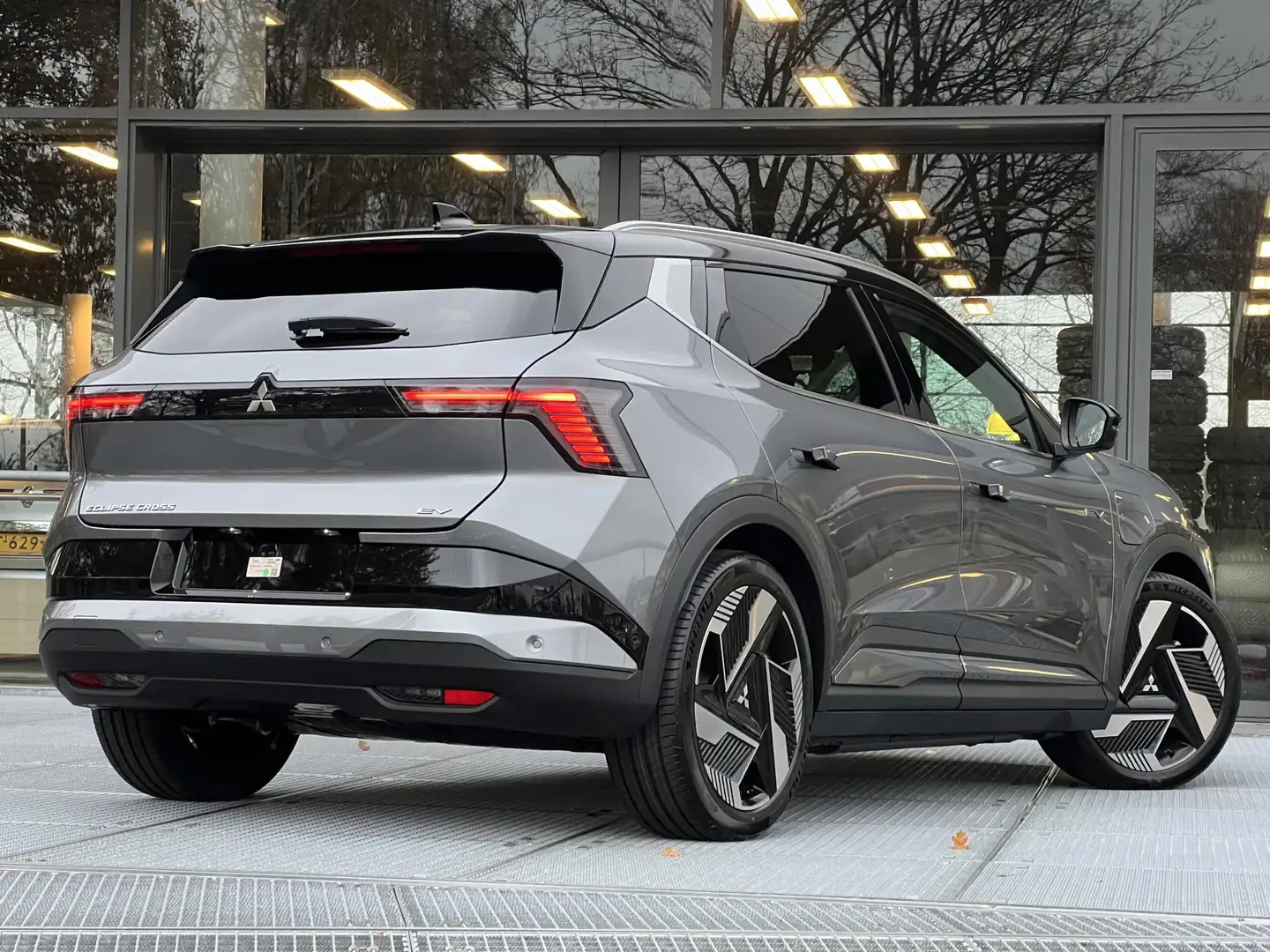 Mitsubishi Eclipse Cross Instyle 87 kWh | NIEUW MODEL | DEMO Gris - 2