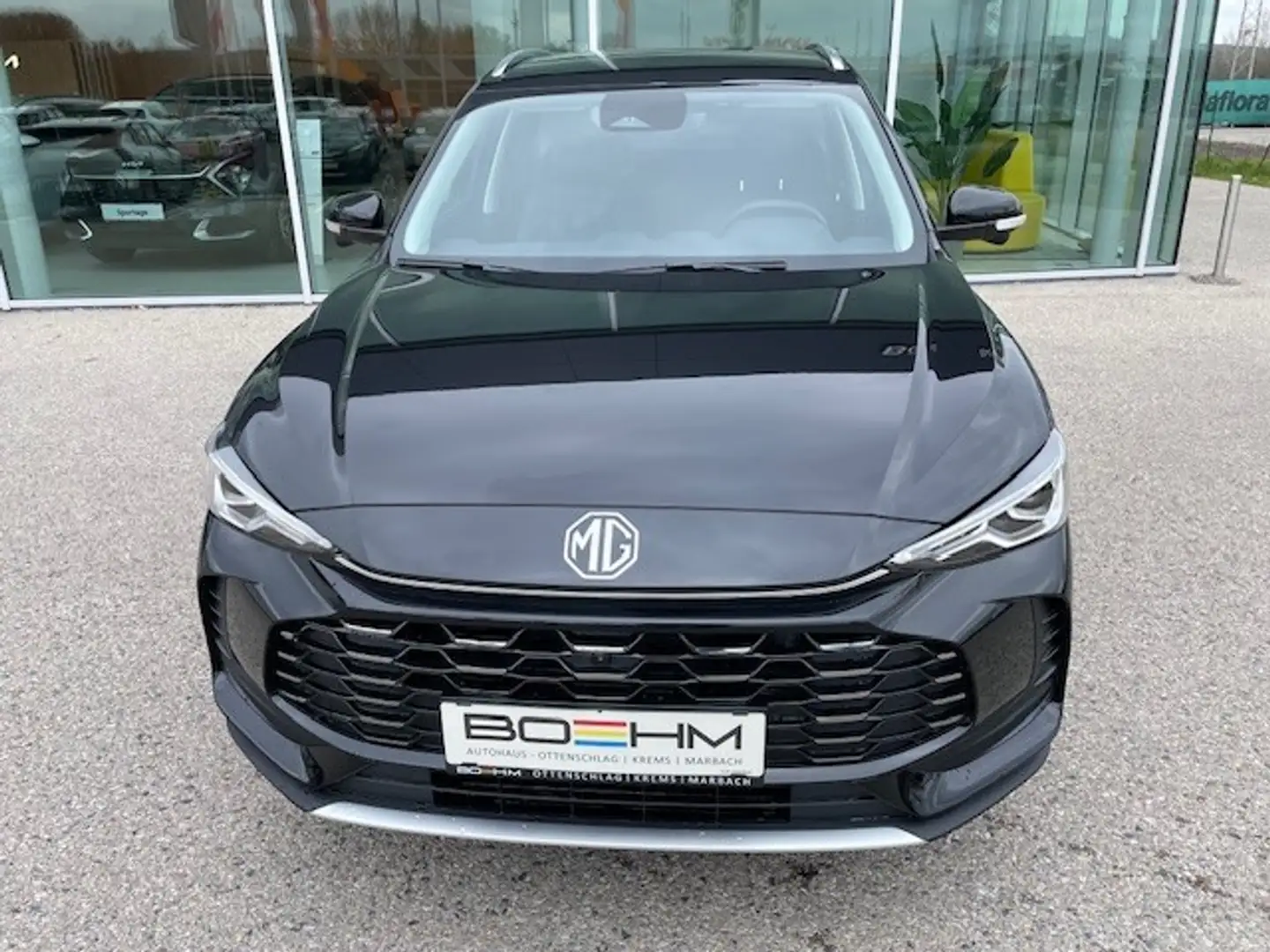 MG ZS HEV  Luxury Zwart - 2