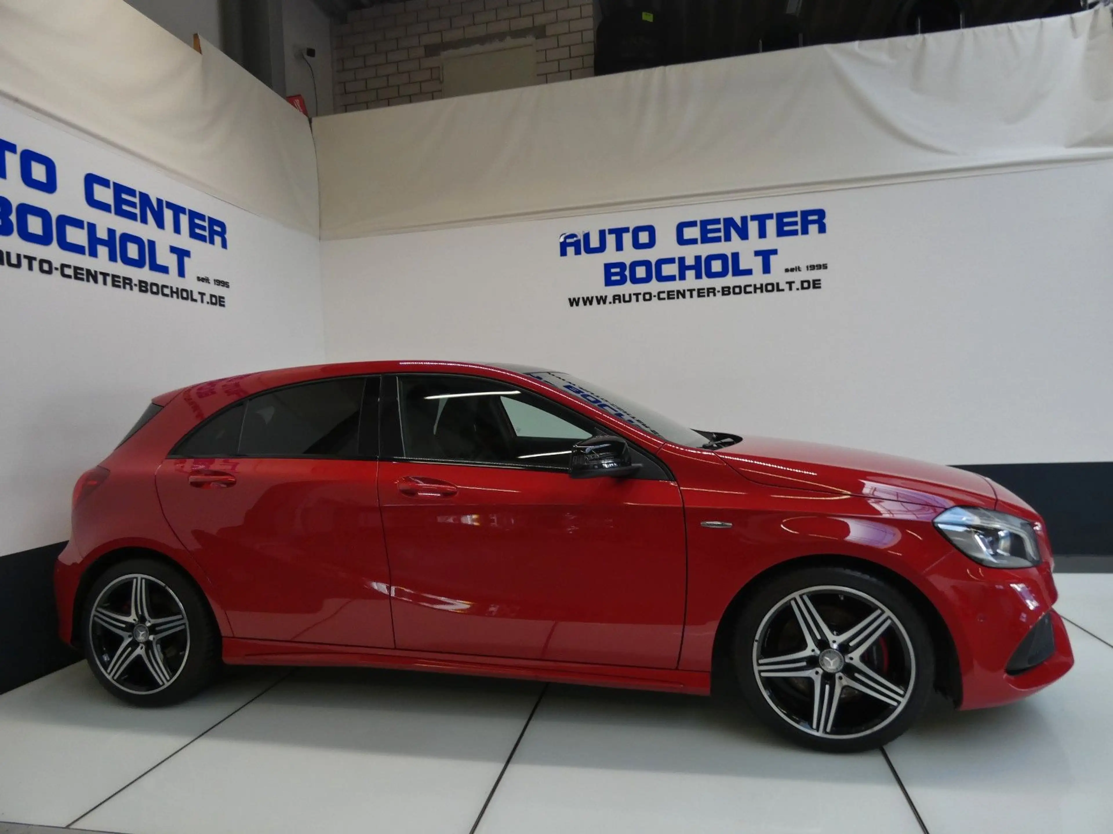 Mercedes-Benz A 250 AMG Sport*Navi*Panorama*LM 18 — photo 5