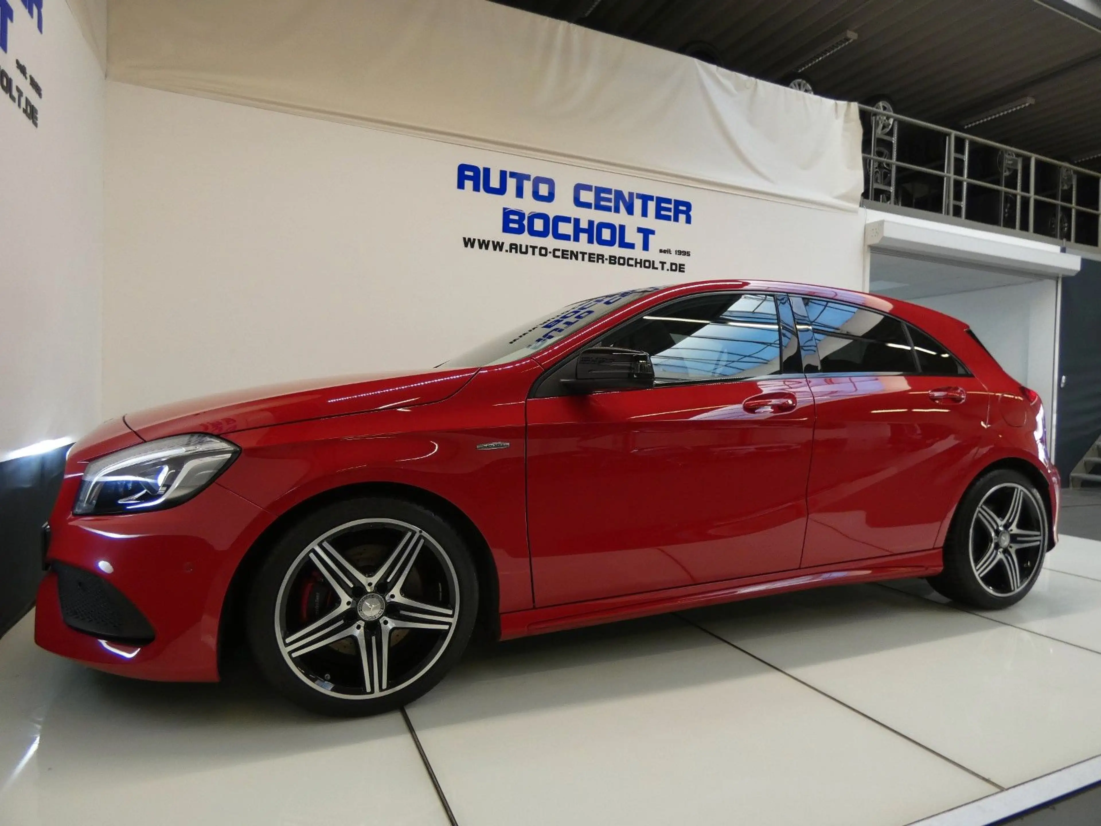 Mercedes-Benz A 250 AMG Sport*Navi*Panorama*LM 18 — photo 12