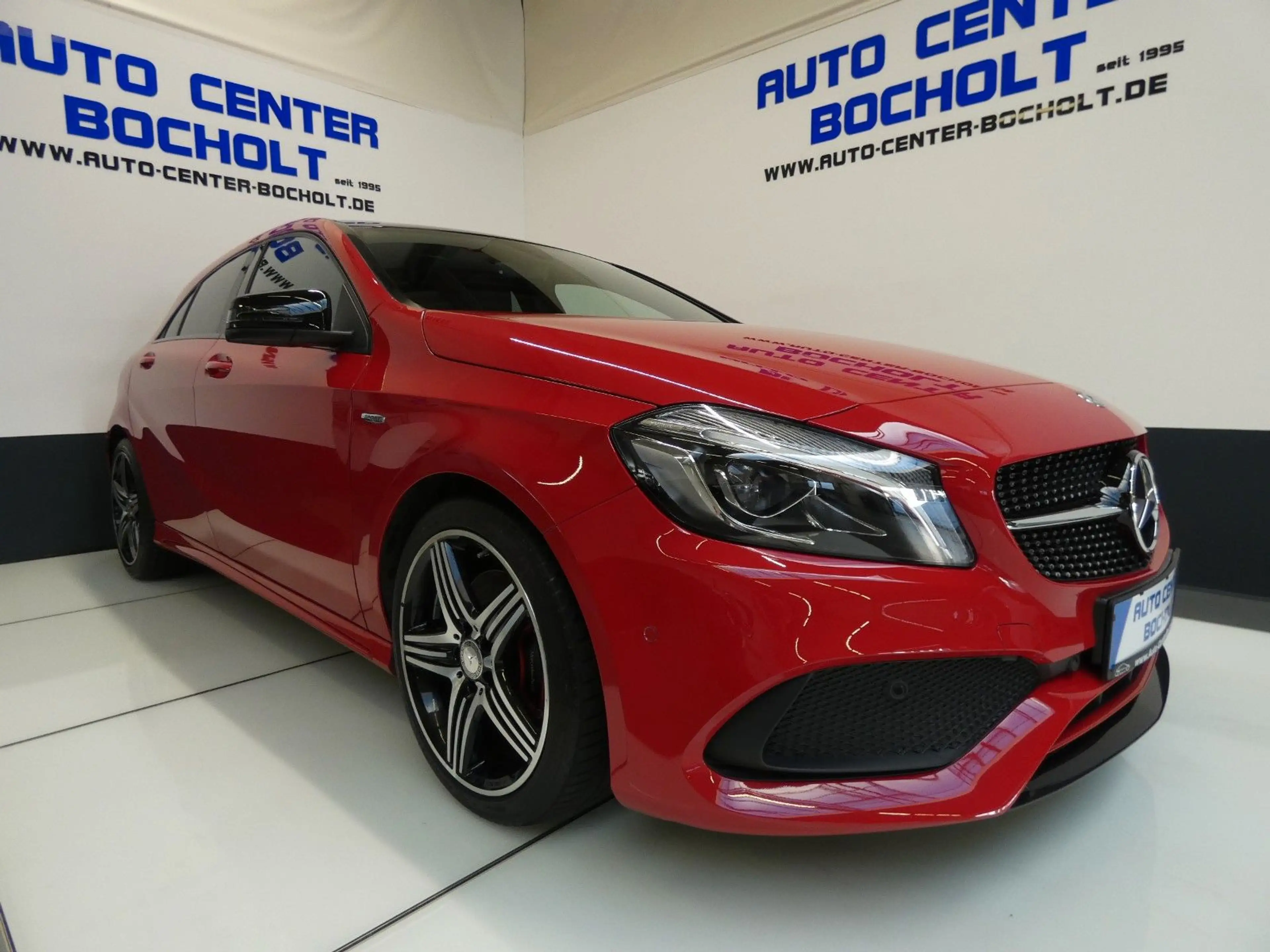 Mercedes-Benz A 250 AMG Sport*Navi*Panorama*LM 18 — photo 3