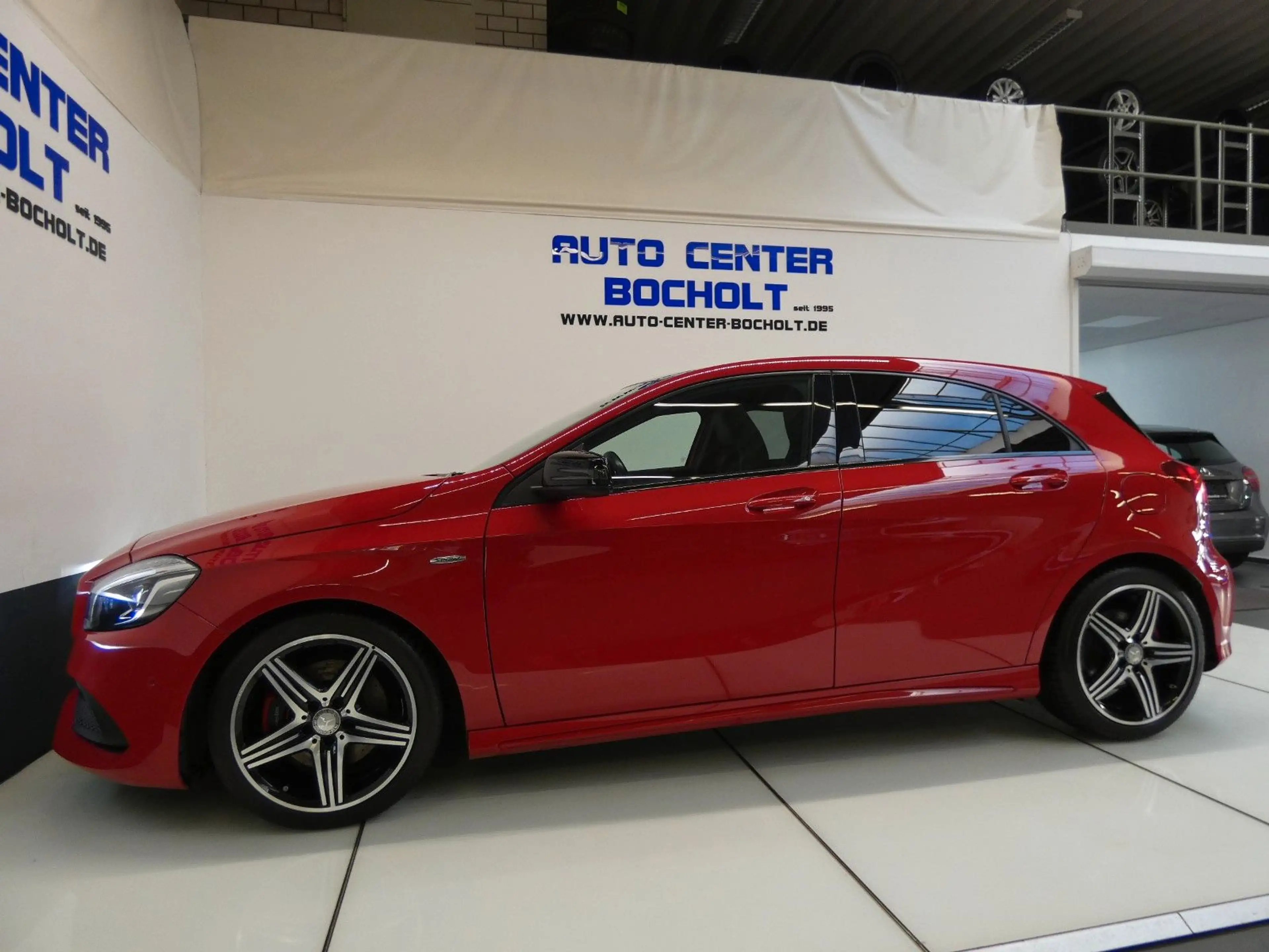 Mercedes-Benz A 250 AMG Sport*Navi*Panorama*LM 18 — photo 13