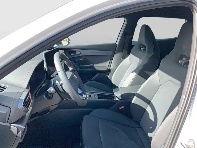 Cupra Formentor view 8