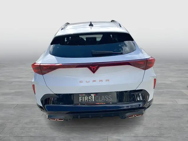 Cupra Formentor view 5