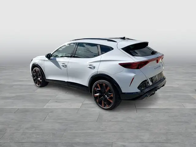 Cupra Formentor view 4