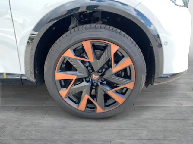 Cupra Formentor view 7