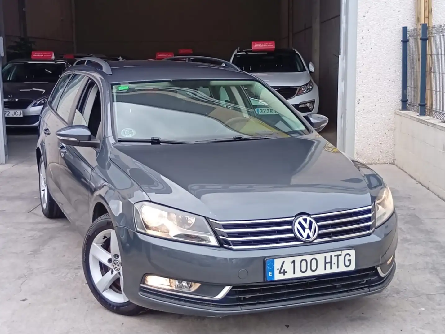 Volkswagen Passat Variant 1.6TDI Edition BMT Gris - 1