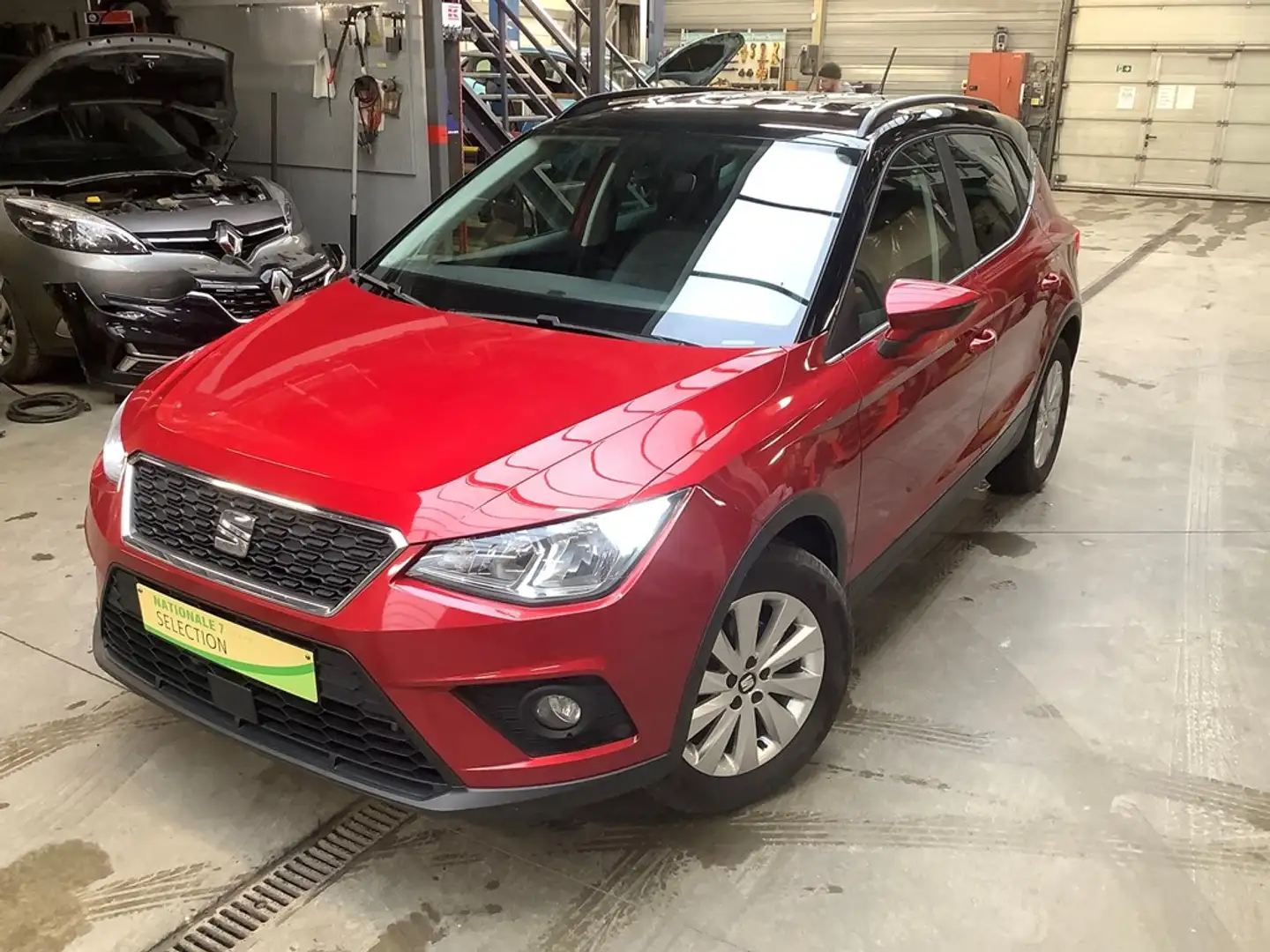 SEAT Arona TSI Style Rojo - 1