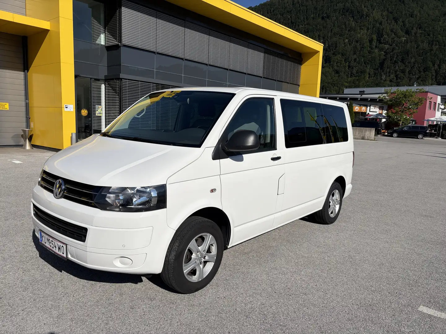 Volkswagen T5 Multivan Startline 2,0 BMTTDI D-PF - 1