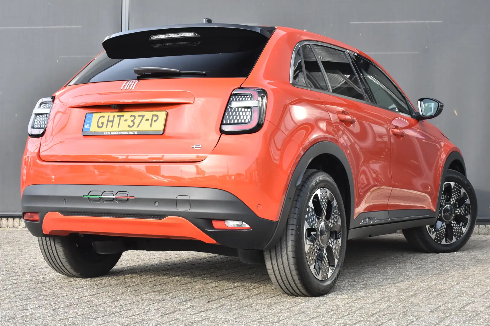 Fiat 600e La Prima 54 kWh 3 Fase | Vol-Leder | Adaptive Crui Orange - 2