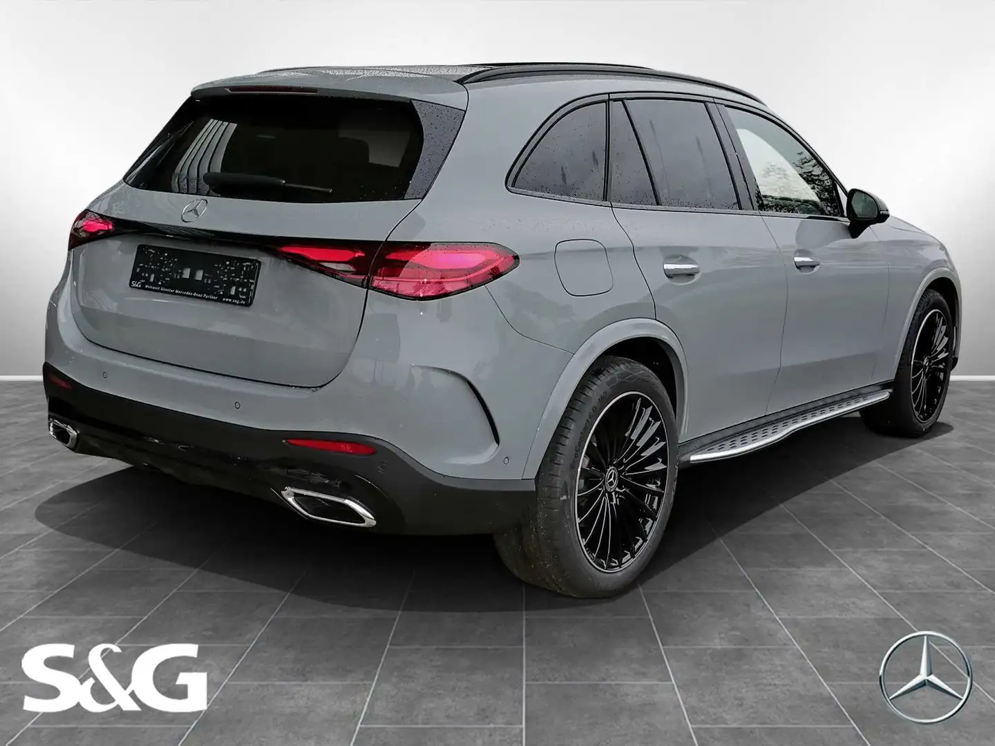 Mercedes-Benz GLC 300 4M AMG Panoramadach+Standheizung+360°Kam Gris - 2