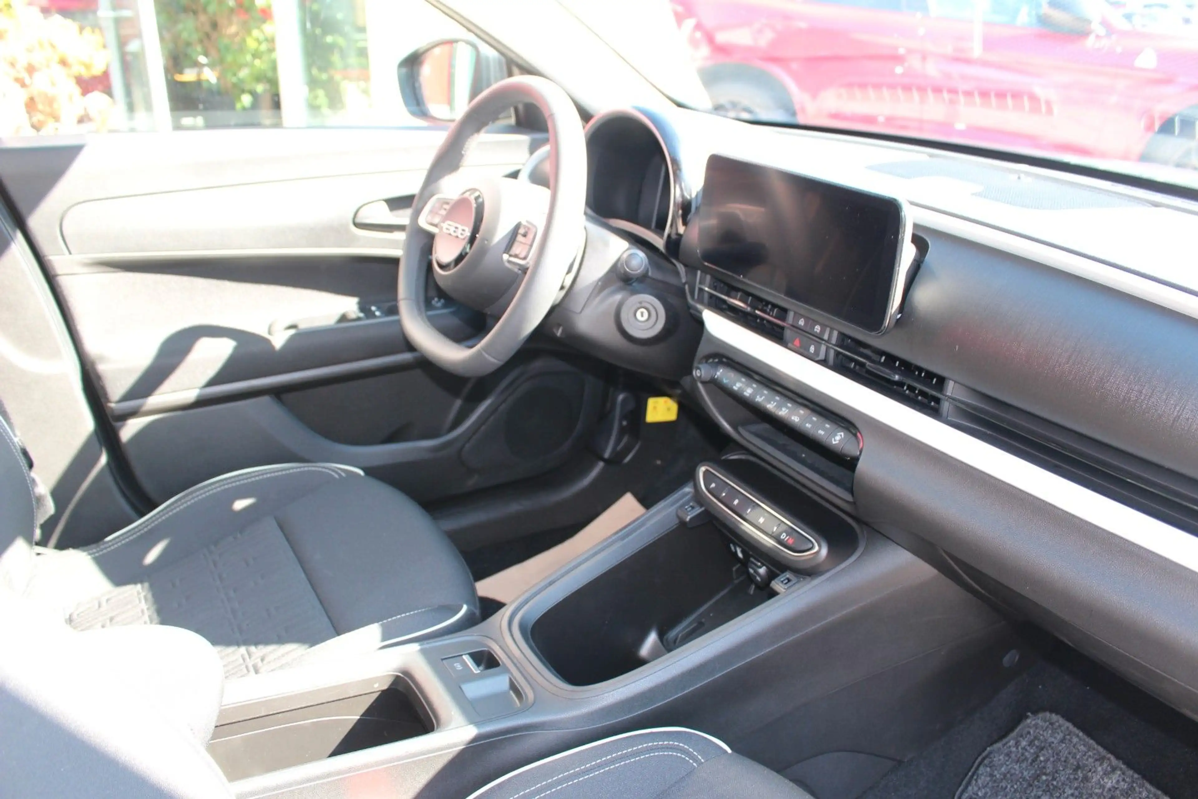 Fiat 600 Hybrid 125-Jahre-Edition — photo 5