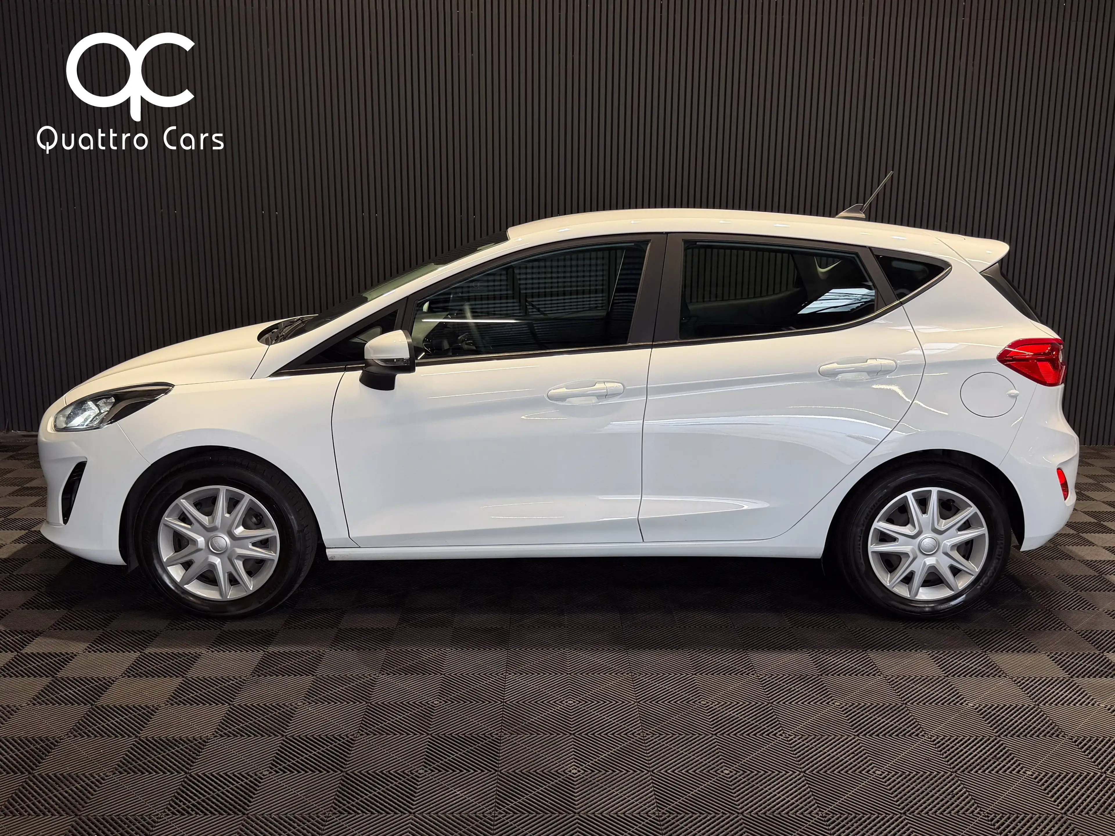 Ford Fiesta 1.1i * CAR PLAY * CLIM * 1ERE MAIN * CAPTEURS ARR — photo 4