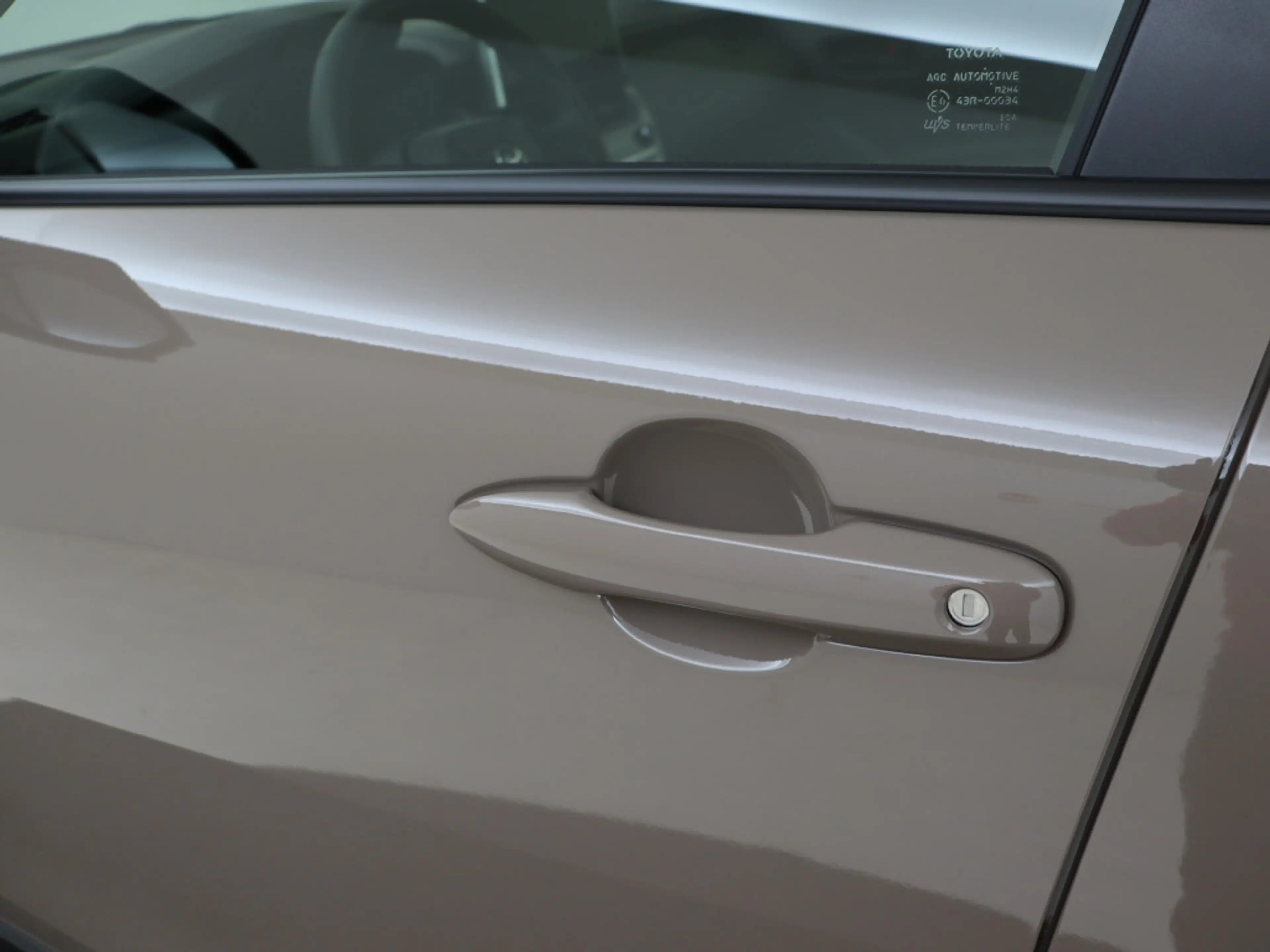 Toyota Corolla Cross Hybrid 140 Active | Apple Carplay & Android Auto | — photo 11