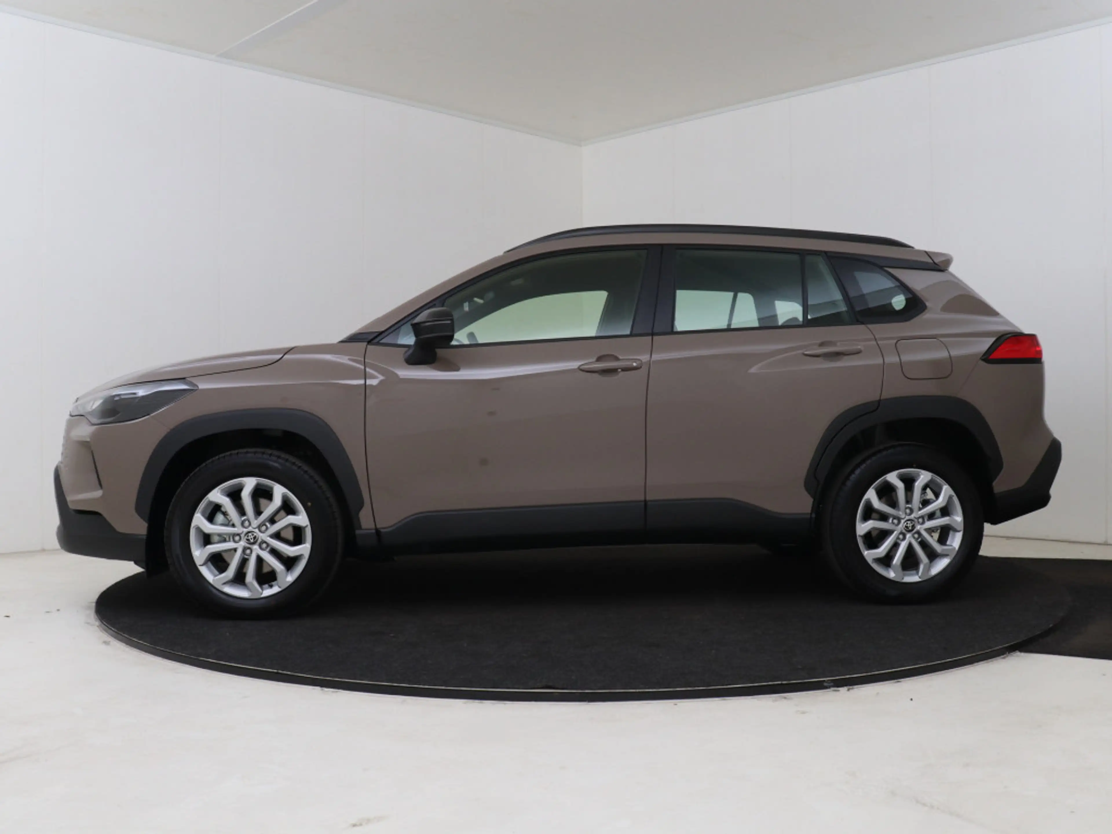 Toyota Corolla Cross Hybrid 140 Active | Apple Carplay & Android Auto | — photo 2