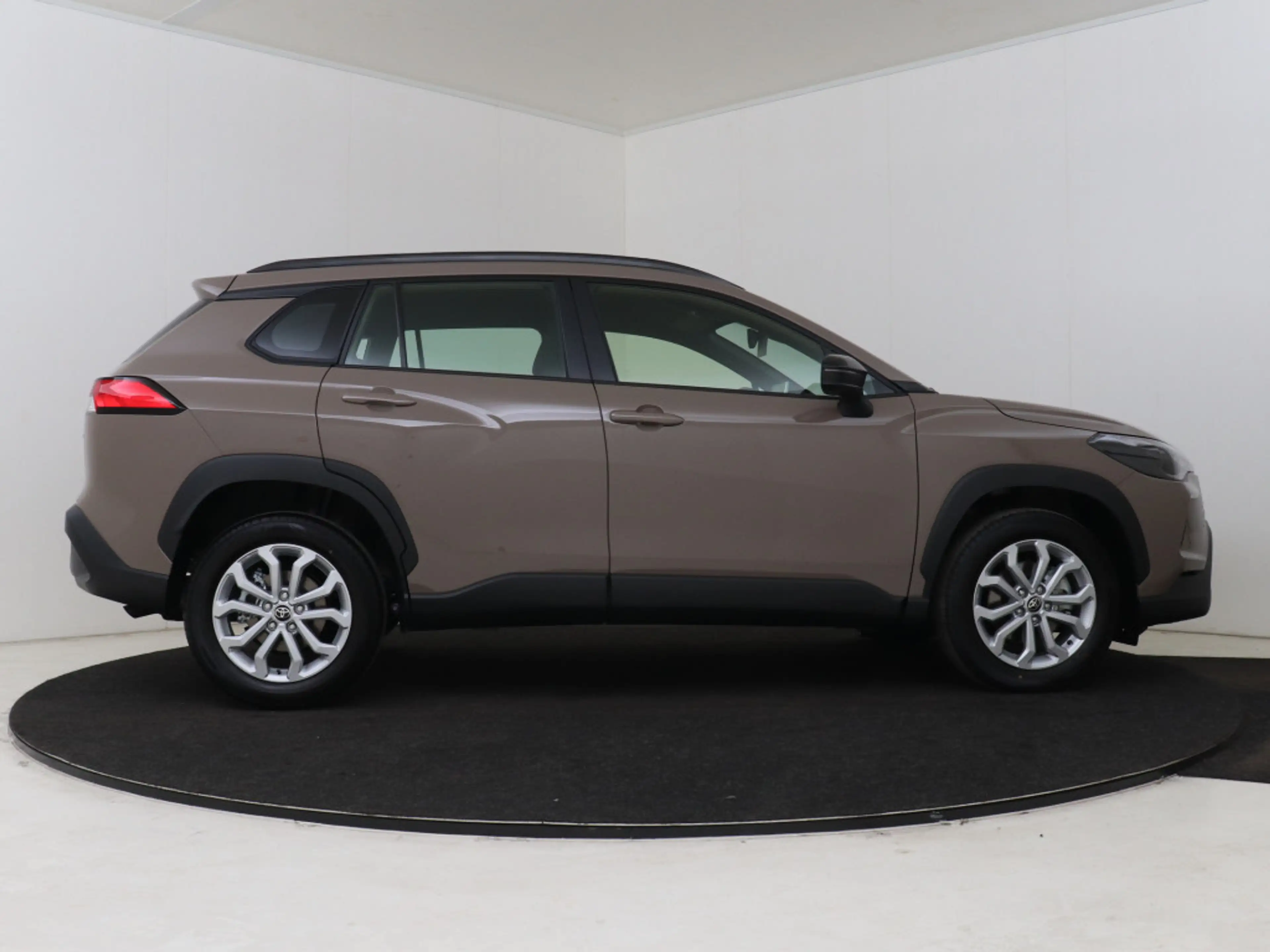 Toyota Corolla Cross Hybrid 140 Active | Apple Carplay & Android Auto | — photo 7