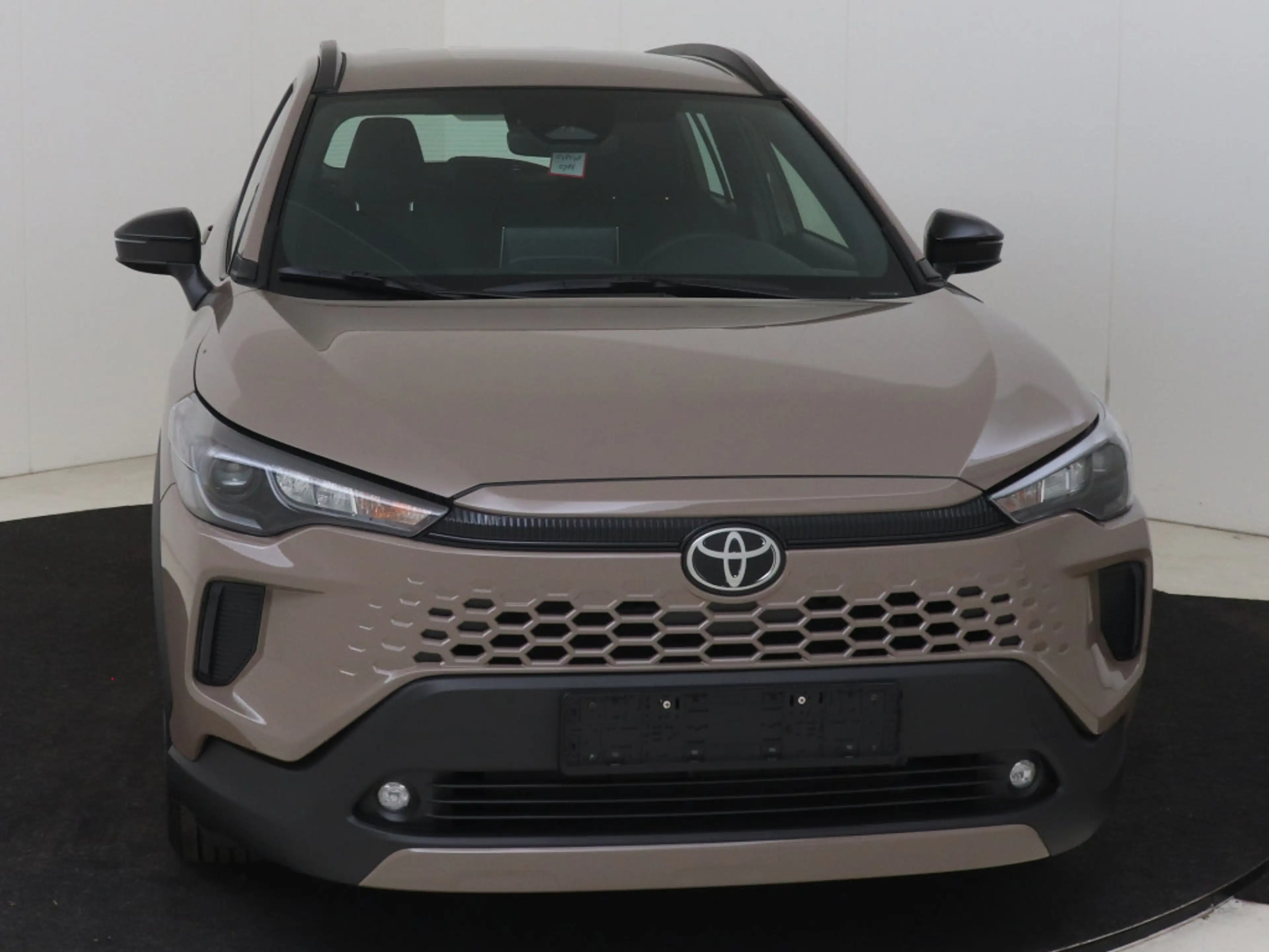 Toyota Corolla Cross Hybrid 140 Active | Apple Carplay & Android Auto | — photo 10
