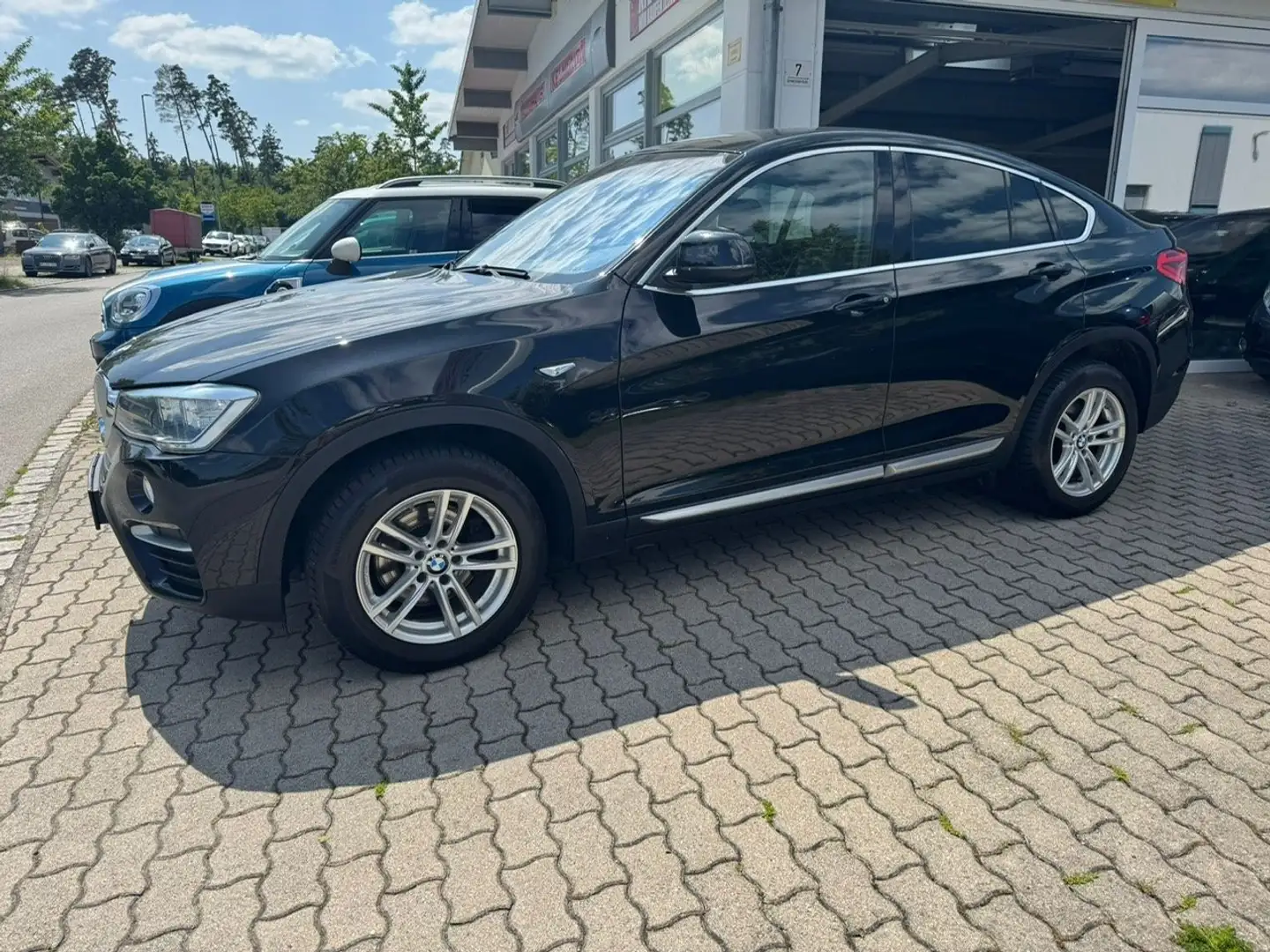 BMW X4 xDrive 20d - BMW Scheckheftgefplegt - TÜV Neu - Schwarz - 1