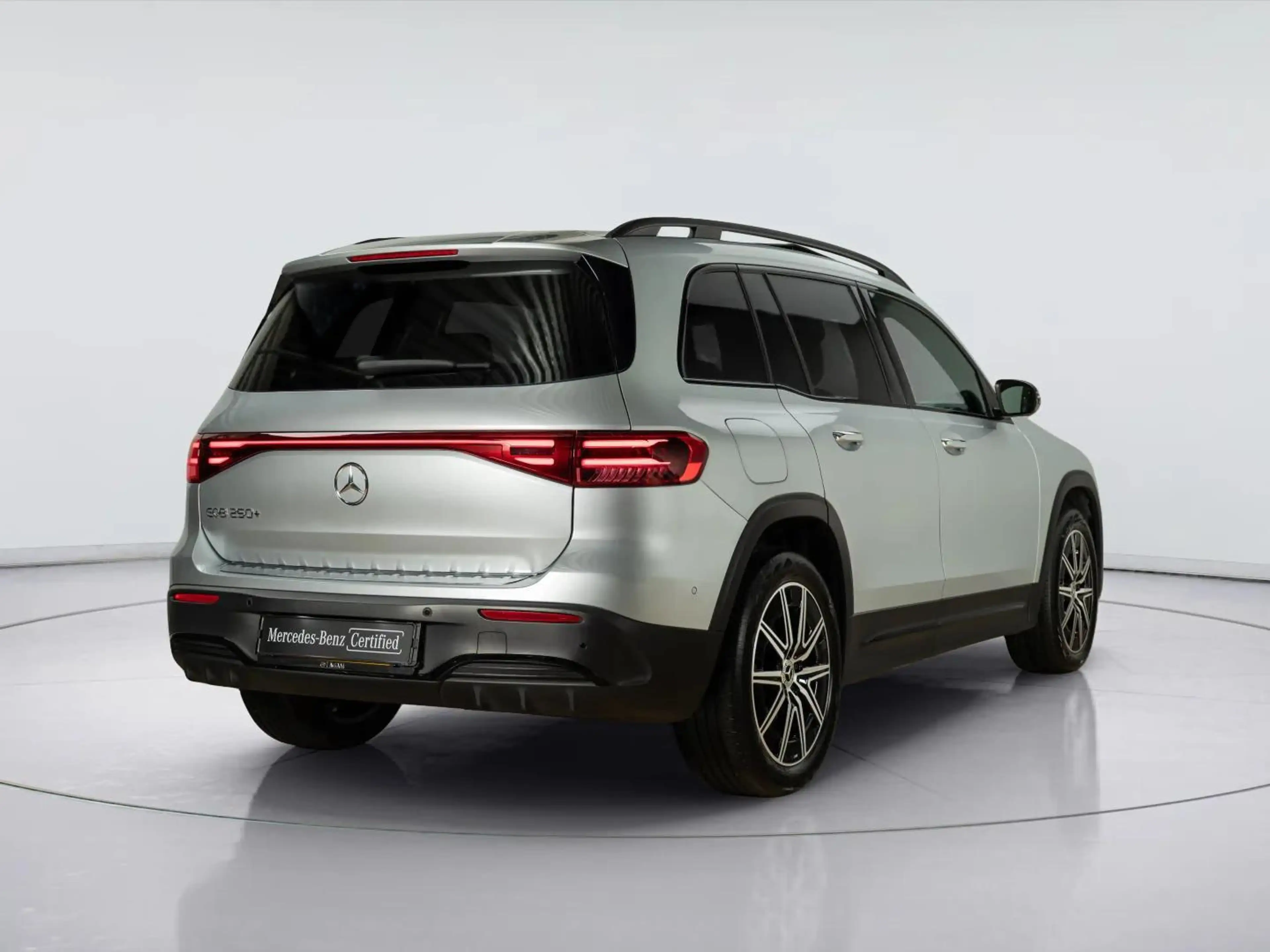 Mercedes-Benz EQB 250 250+ AMG Line 71 kWh — photo 2