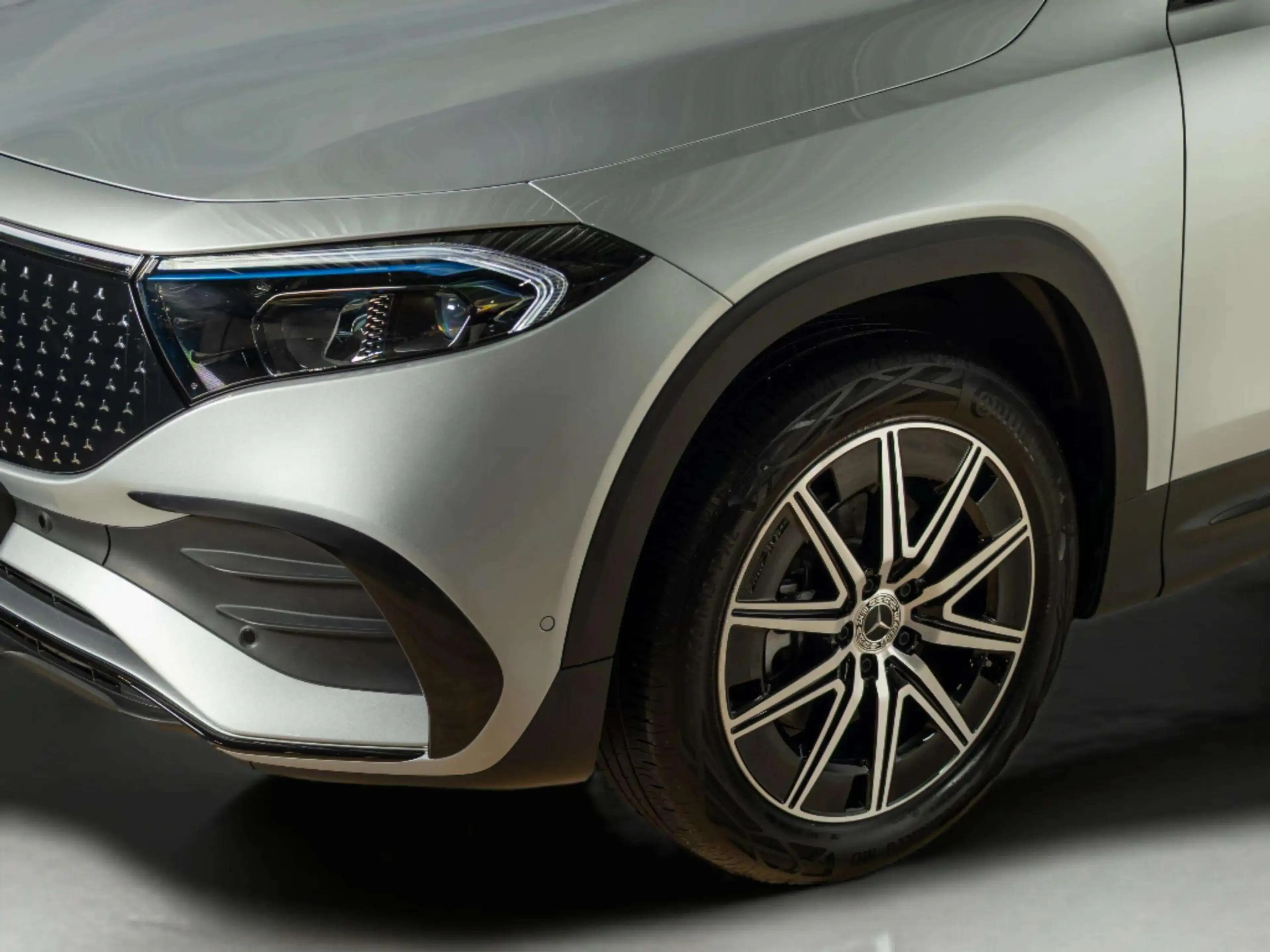 Mercedes-Benz EQB 250 250+ AMG Line 71 kWh — photo 7