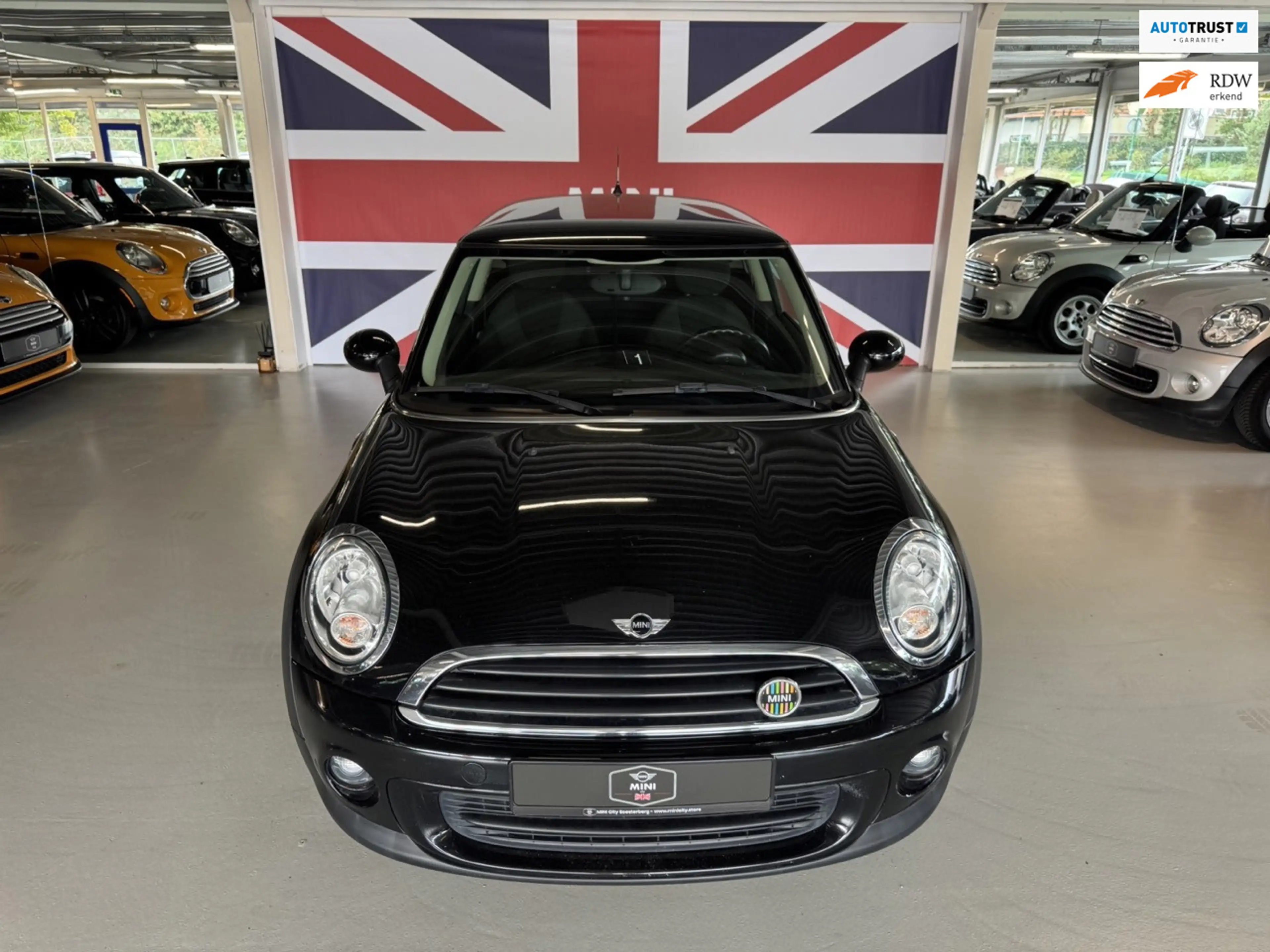 MINI One 3-Deurs 1.6 Holland Street ( 6 MAANDEN GARANTIE )