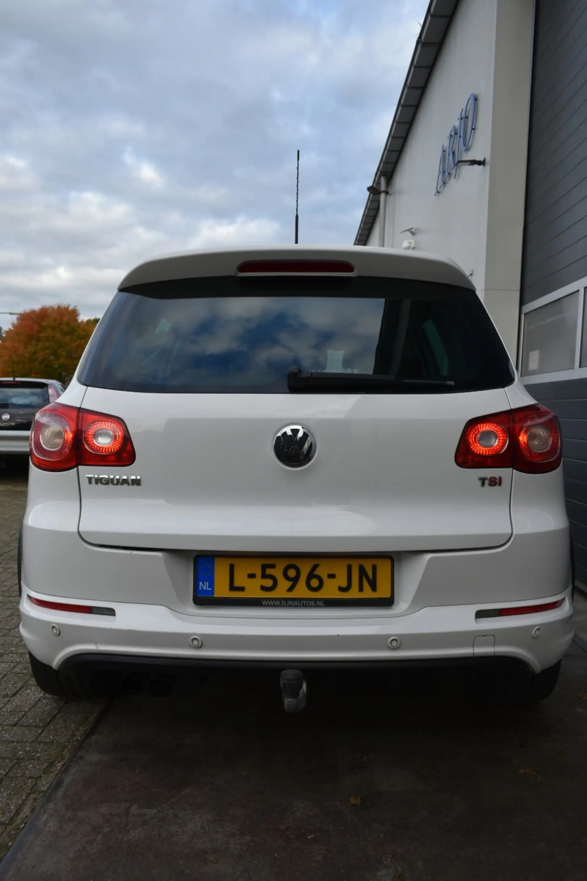 Volkswagen Tiguan 1.4 TSI Sport&Style 4Motion R-Line — photo 4