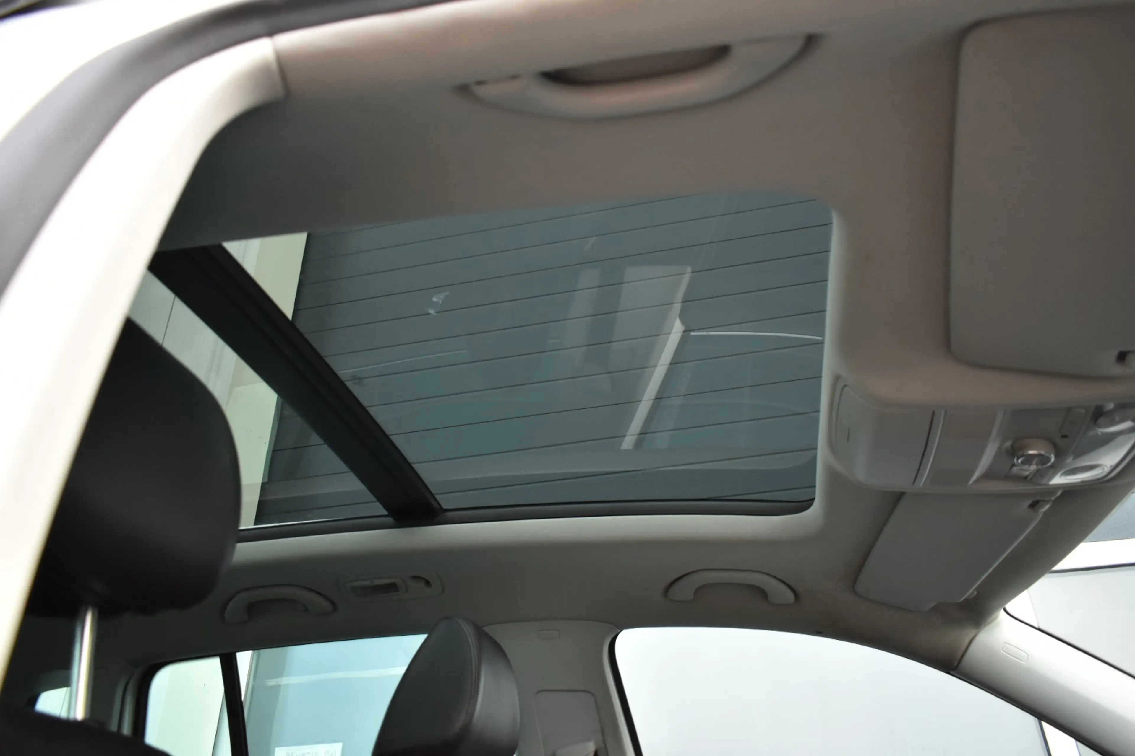 Volkswagen Tiguan 1.4 TSI Sport&Style 4Motion R-Line — photo 15