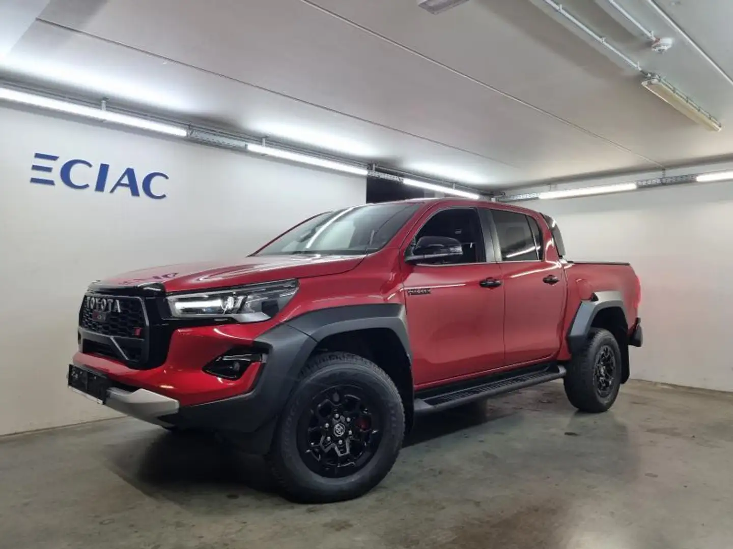 Toyota Hilux GR Sport Rood - 1