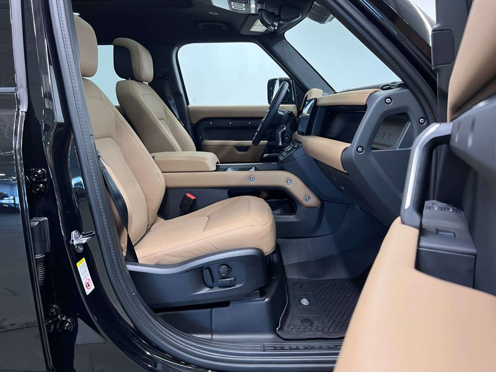 2026 Land Rover Defender 110 P400 X-DYNAMIC SE thumb 25