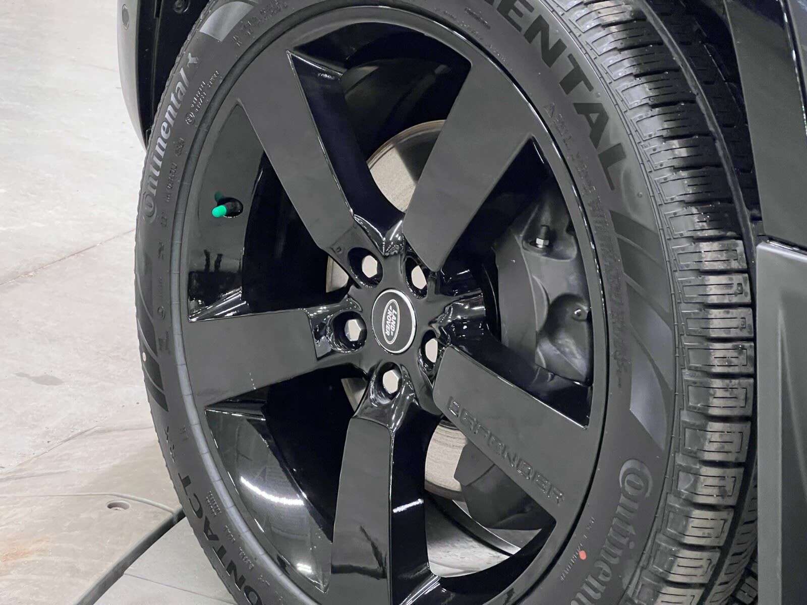 2026 Land Rover Defender 110 P400 X-DYNAMIC SE thumb 12