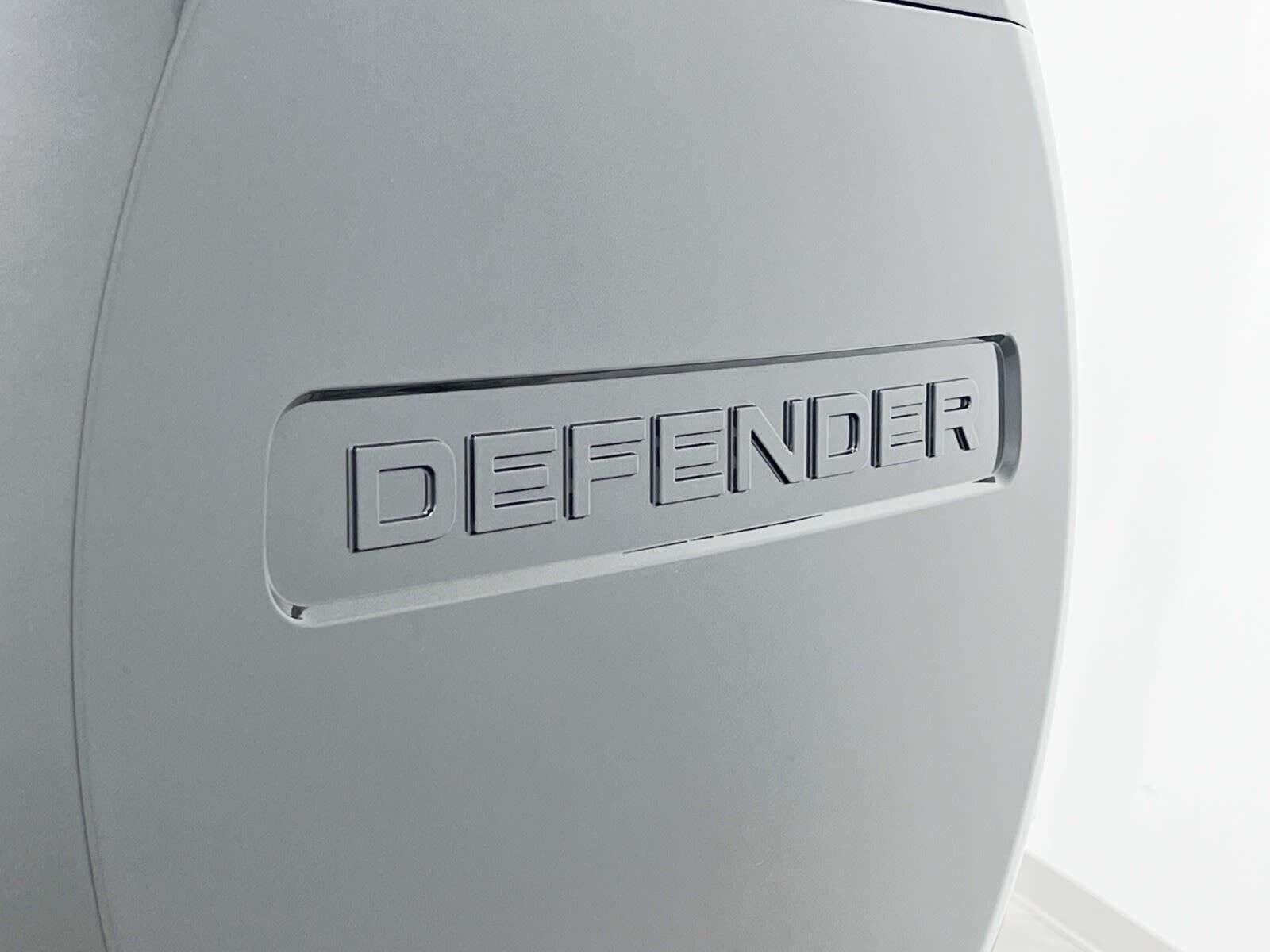 2026 Land Rover Defender 110 P400 X-DYNAMIC SE thumb 11