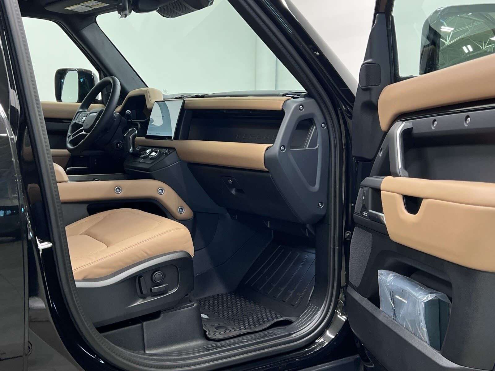 2026 Land Rover Defender 110 P400 X-DYNAMIC SE thumb 23