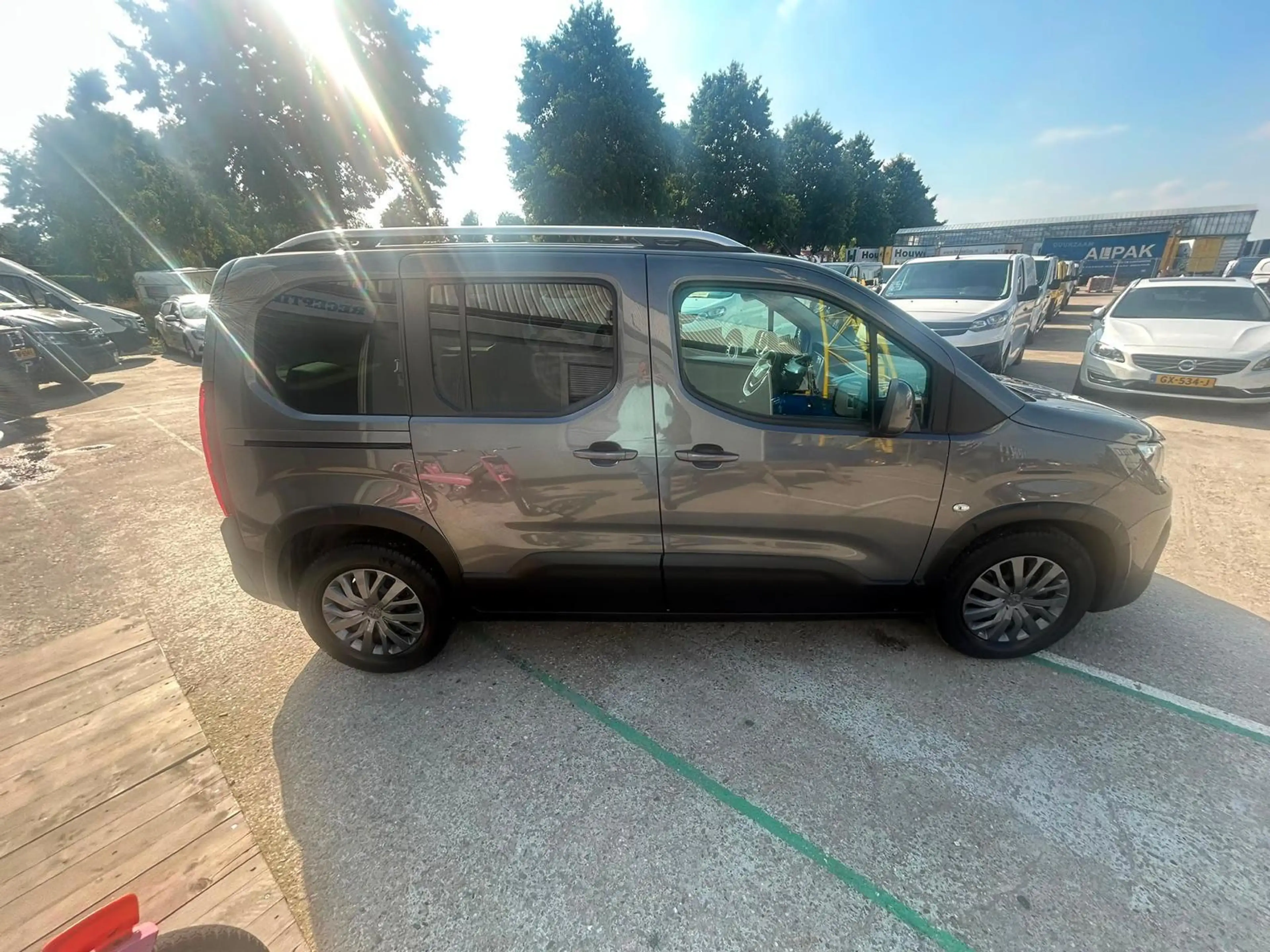 Peugeot Rifter 1.2 Puretech Allure — photo 8