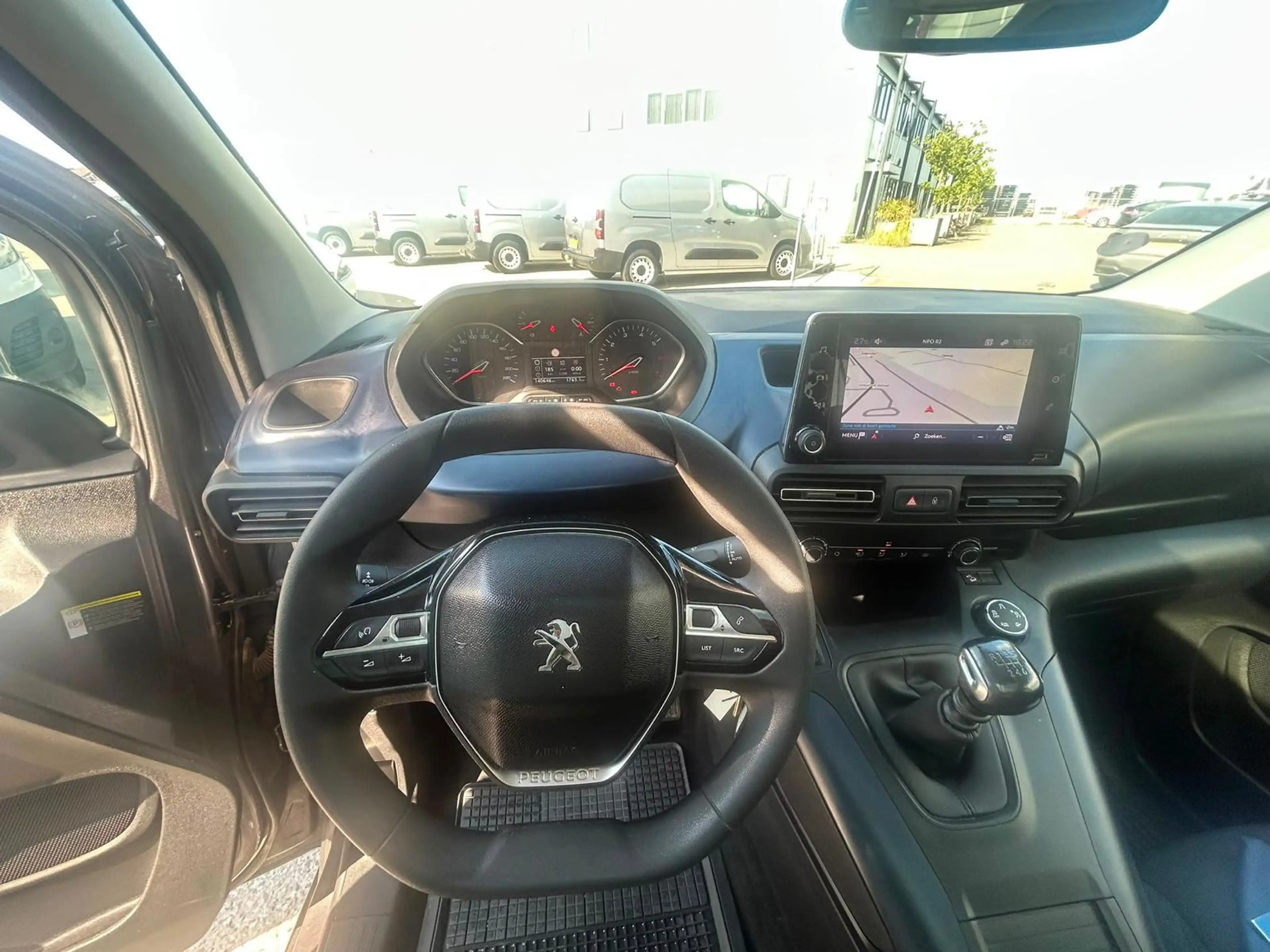 Peugeot Rifter 1.2 Puretech Allure — photo 3