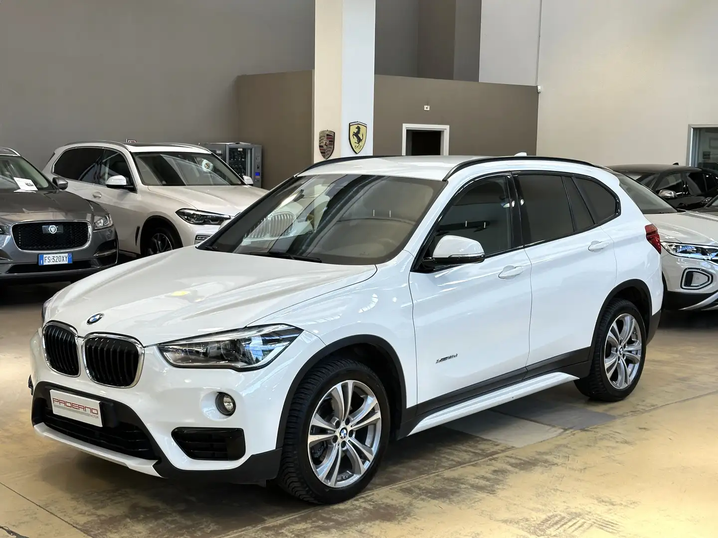BMW X1 xdrive18d Sport auto - 18" - LED - Navi - IVA Esp. Bianco - 1