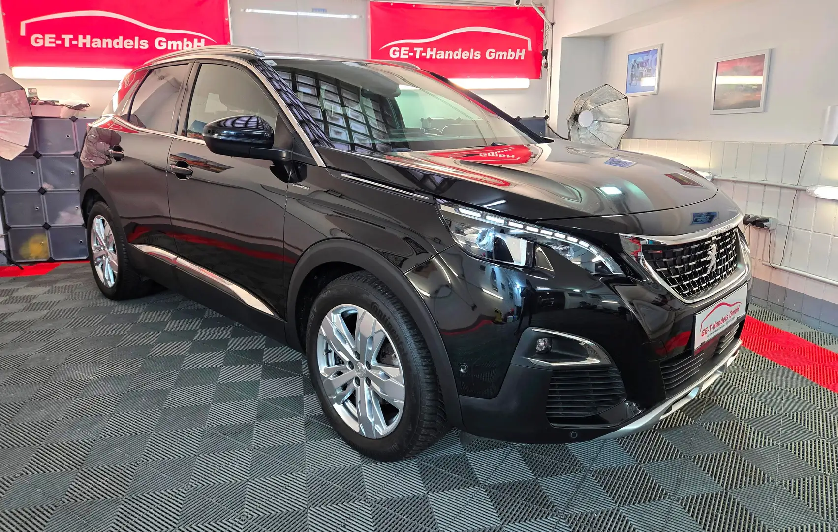 Peugeot 3008 1,5 HDI Blue 130 GT-Line LED Aut. Leder Kamera Schwarz - 2
