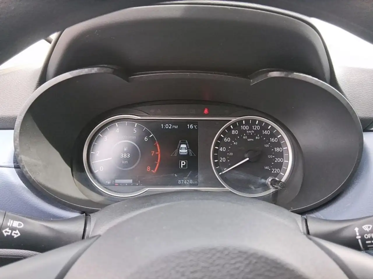 Nissan Versa снимка Nissan Versa