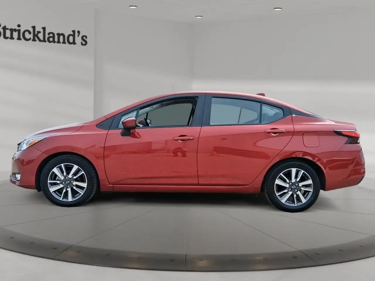 Nissan Versa снимка Nissan Versa