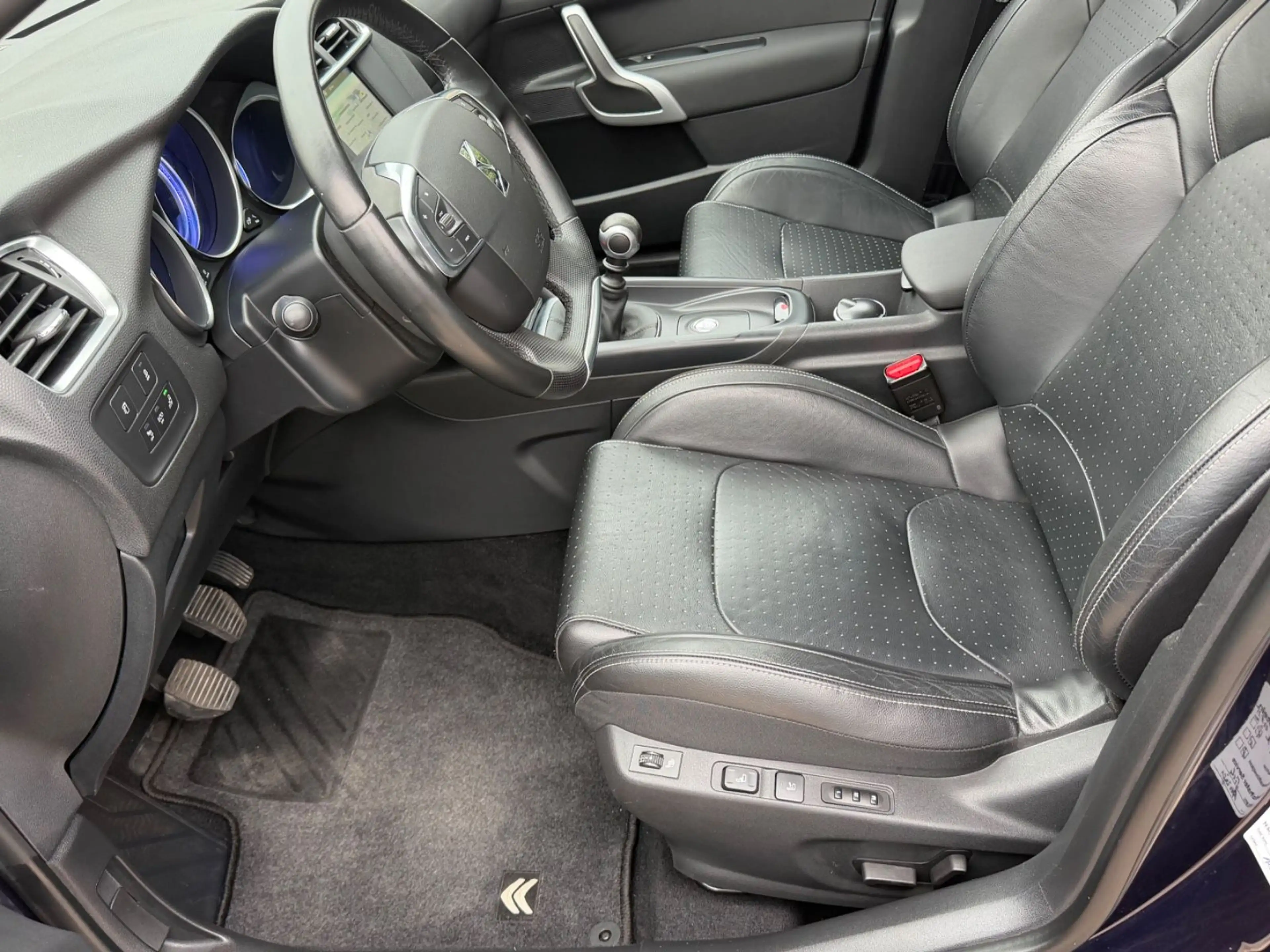 DS Automobiles DS 4 DS 4 Opera Blue — photo 11