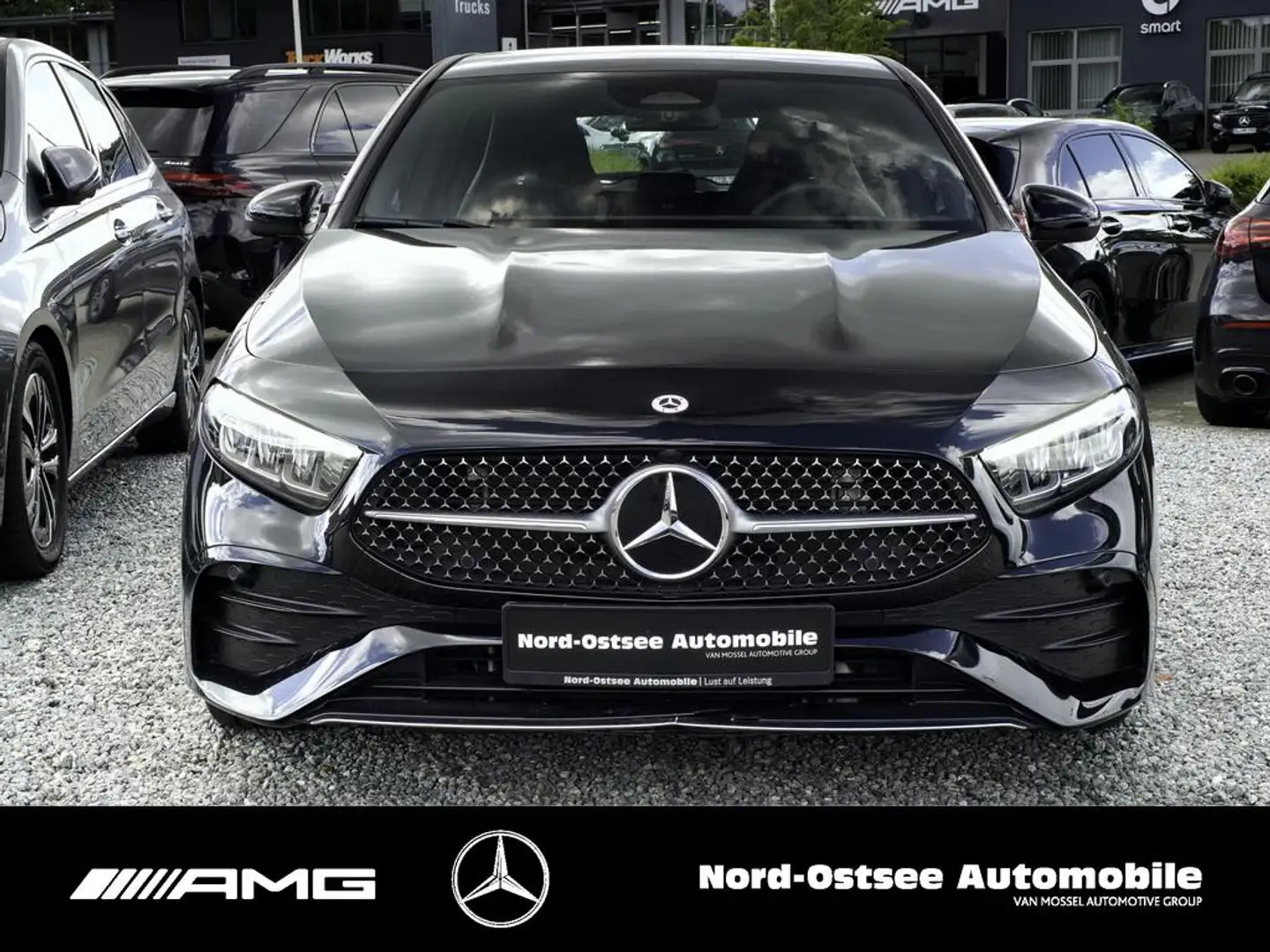 Mercedes-Benz A 200 AMG KAMERA LED DISTR. ADV.+ KEYLESS MBUX Чёрный - 2