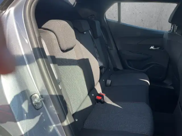 Peugeot 2008 view 14