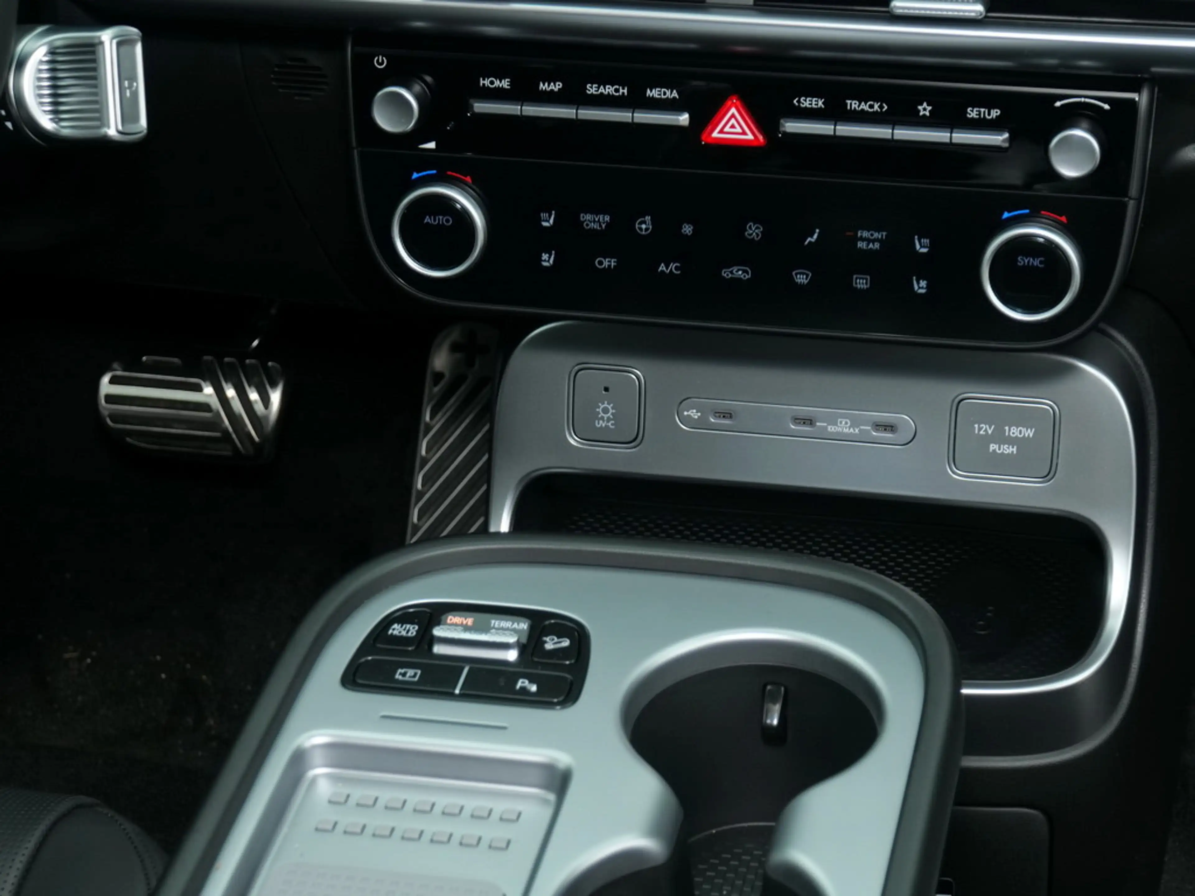 Hyundai IONIQ 9 UNIQ ALLRAD LED CARPLAY CAM 360° 7-SITZE — photo 8