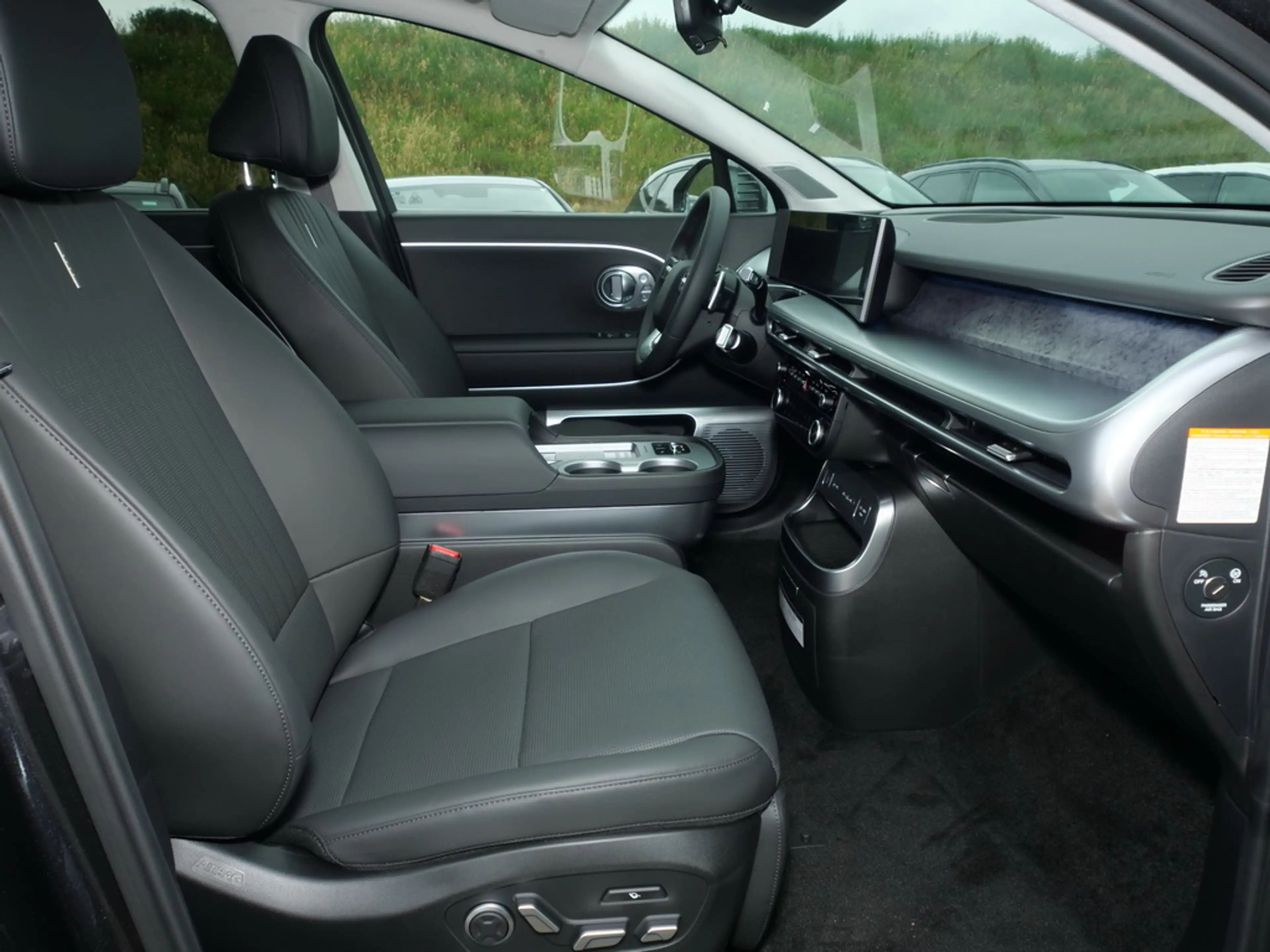 Hyundai IONIQ 9 UNIQ ALLRAD LED CARPLAY CAM 360° 7-SITZE — photo 4