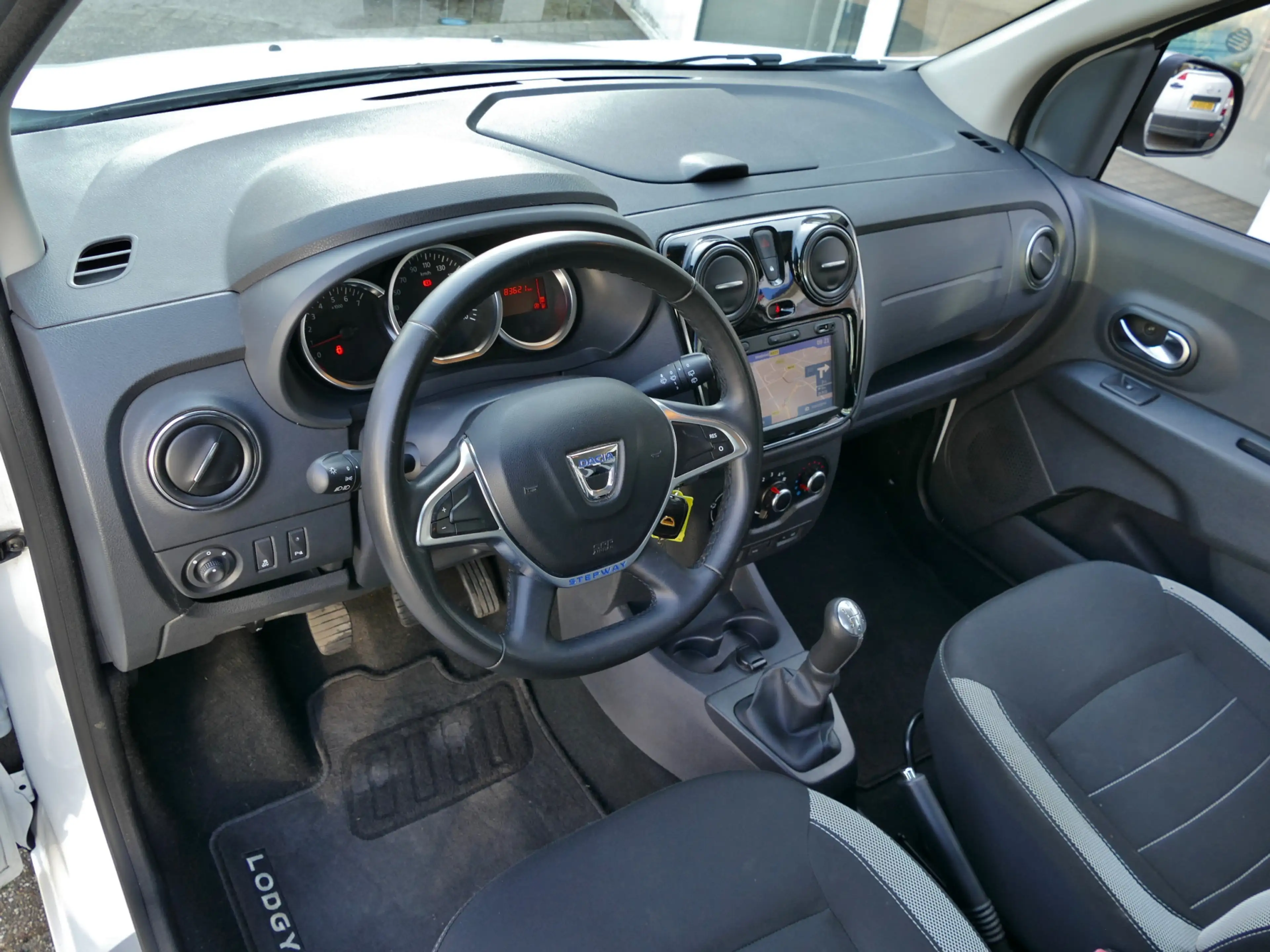 Dacia Lodgy 1.2 TCe Série Limitée Stepway | navigatie | blueto — photo 30