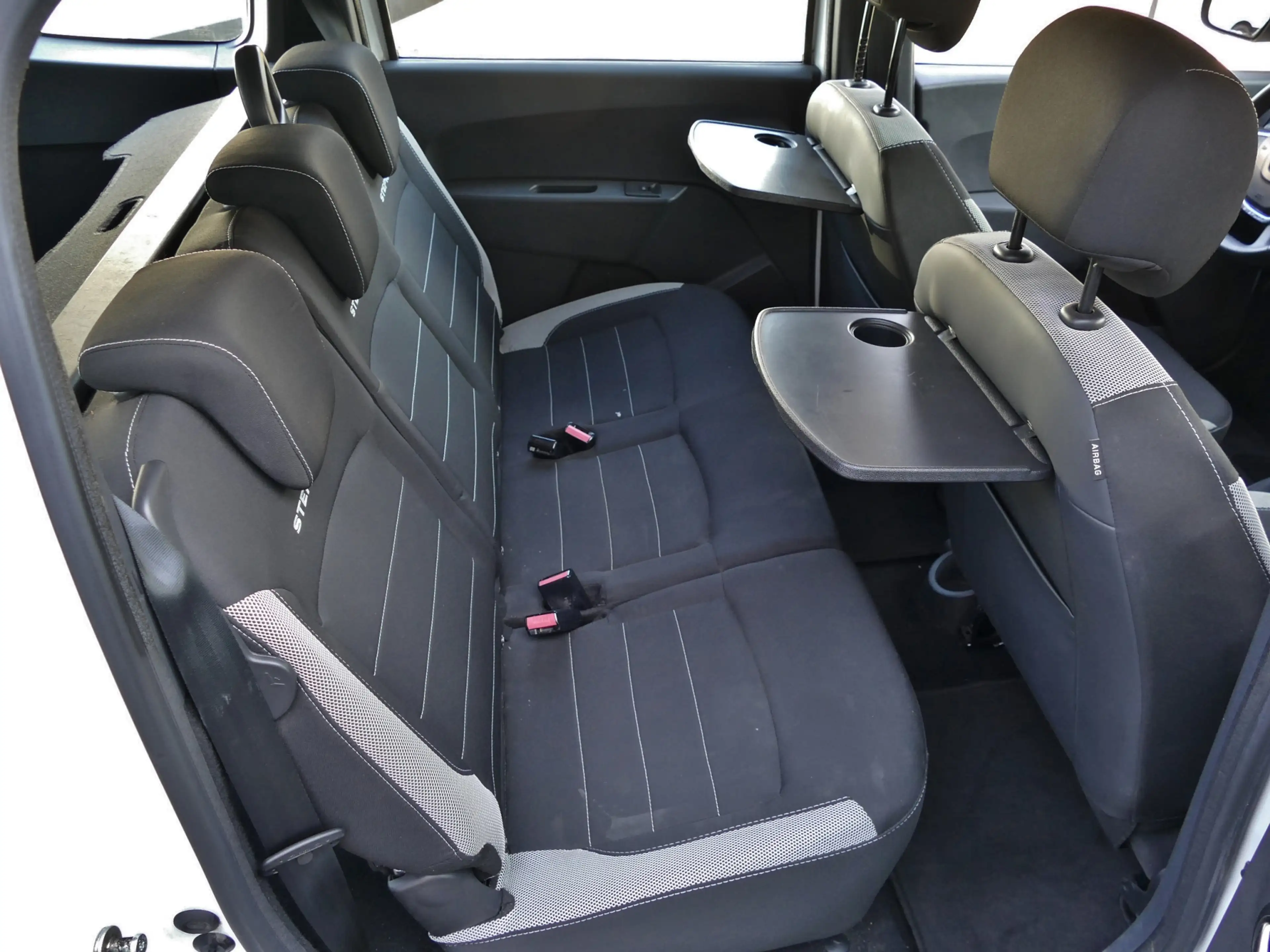 Dacia Lodgy 1.2 TCe Série Limitée Stepway | navigatie | blueto — photo 34