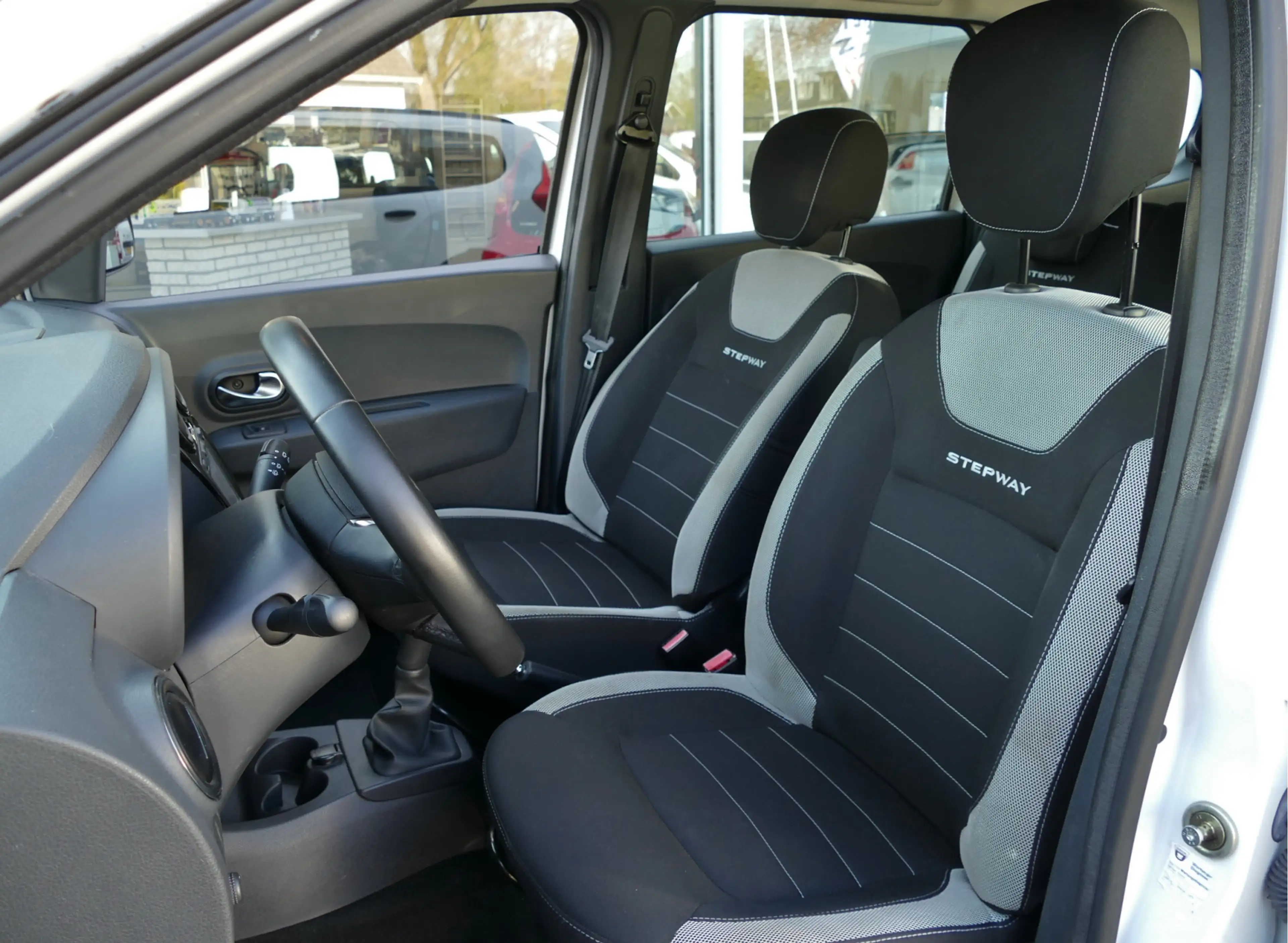 Dacia Lodgy 1.2 TCe Série Limitée Stepway | navigatie | blueto — photo 5