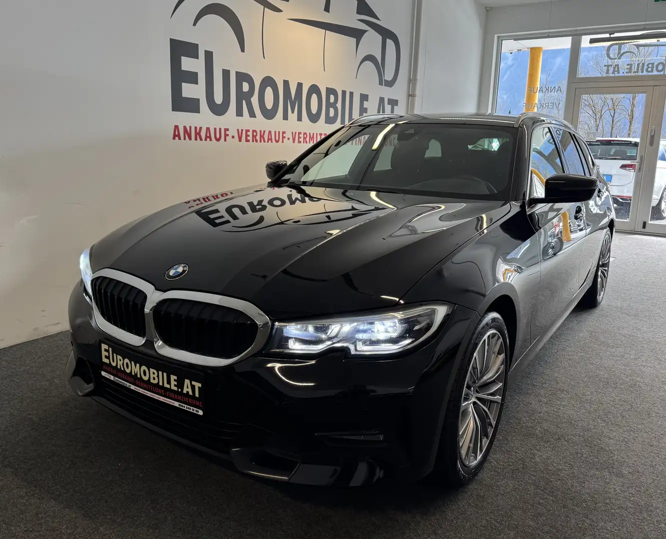 BMW 320 d xDrive SportLine*HU*Ambil*H&K*LiveCP*M-LR*18zoll Schwarz - 1