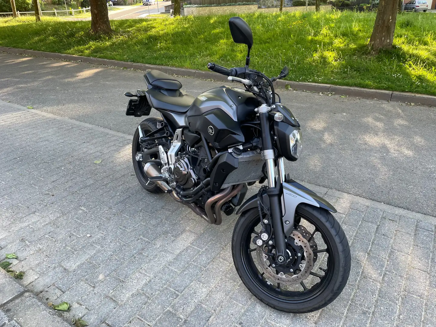 Yamaha MT-07 Negro - 1