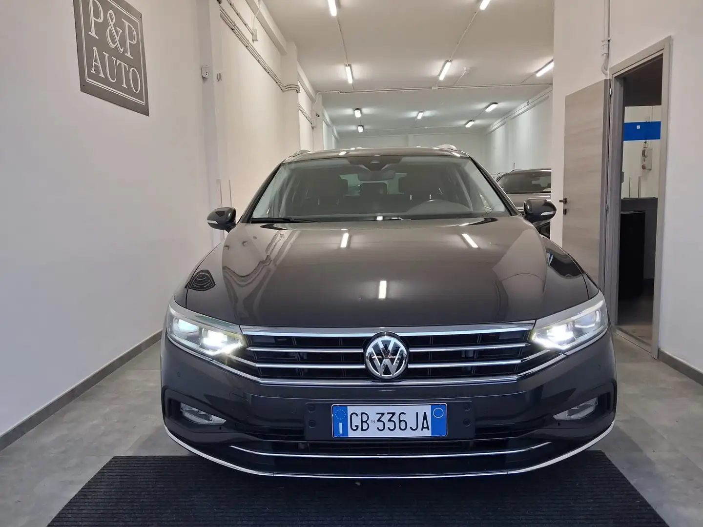 Volkswagen Passat Passat Variant 2.0 TDI SCR EVO DSG Executive Noir - 1