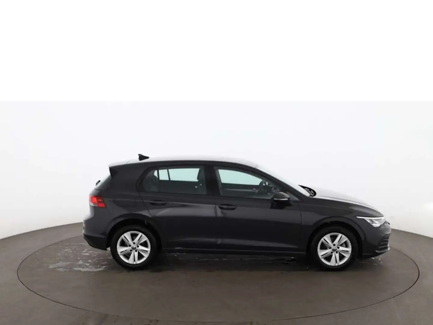 Volkswagen Golf VIII 2.0 TDI Life Aut LED RADAR NAVI SITZHZG Grau - 2